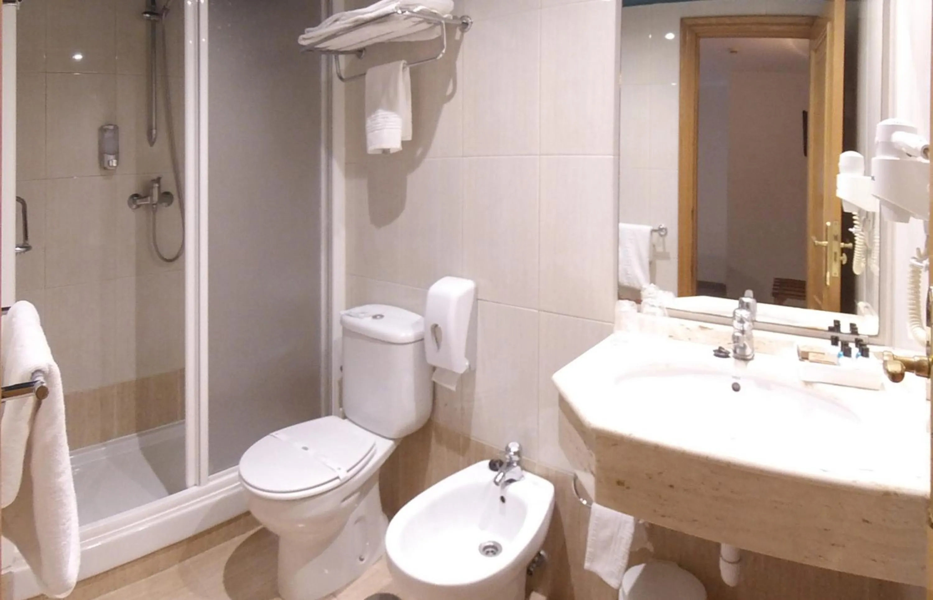 Shower in Nest Style Santiago