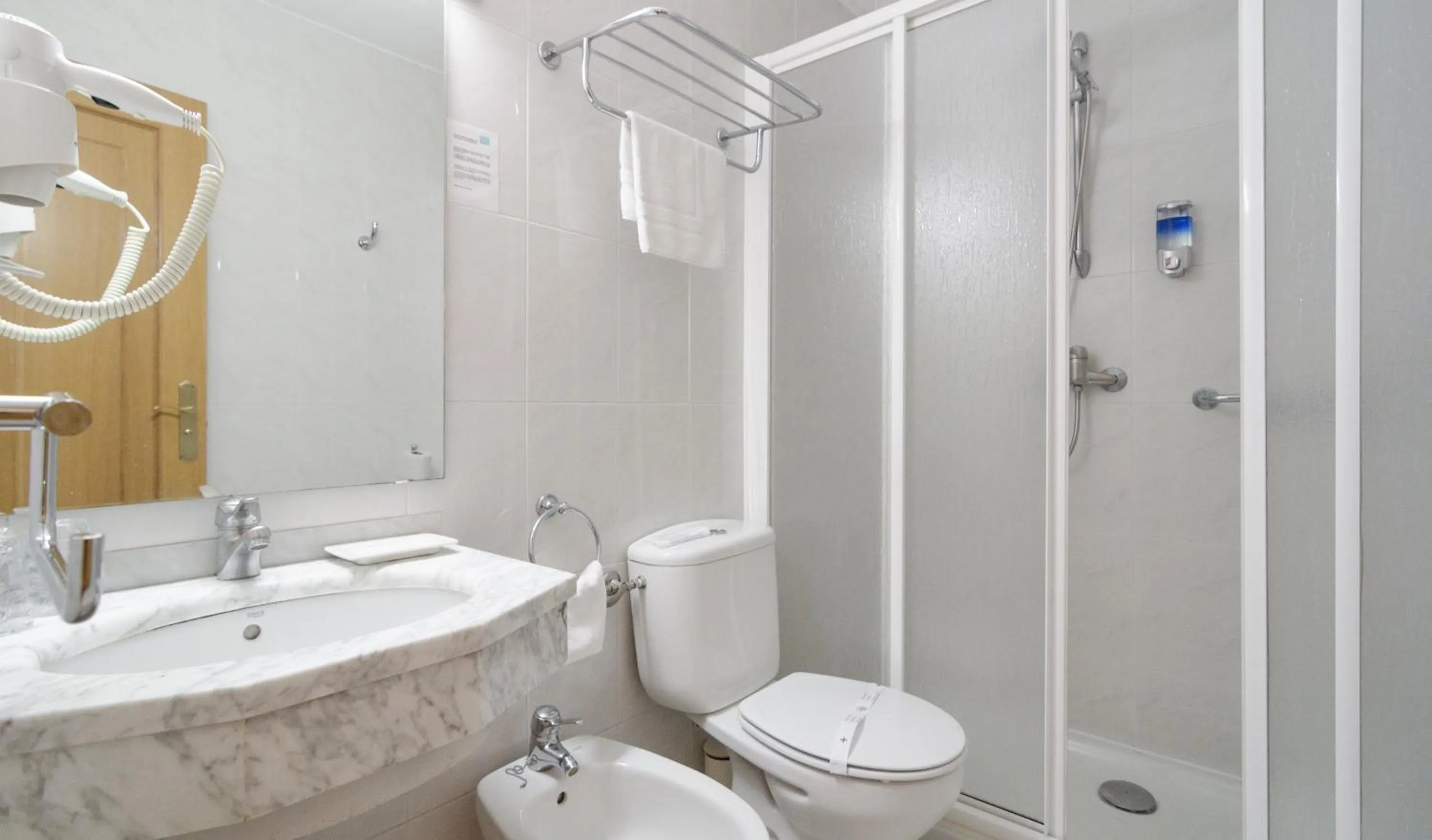 Bathroom in Nest Style Santiago