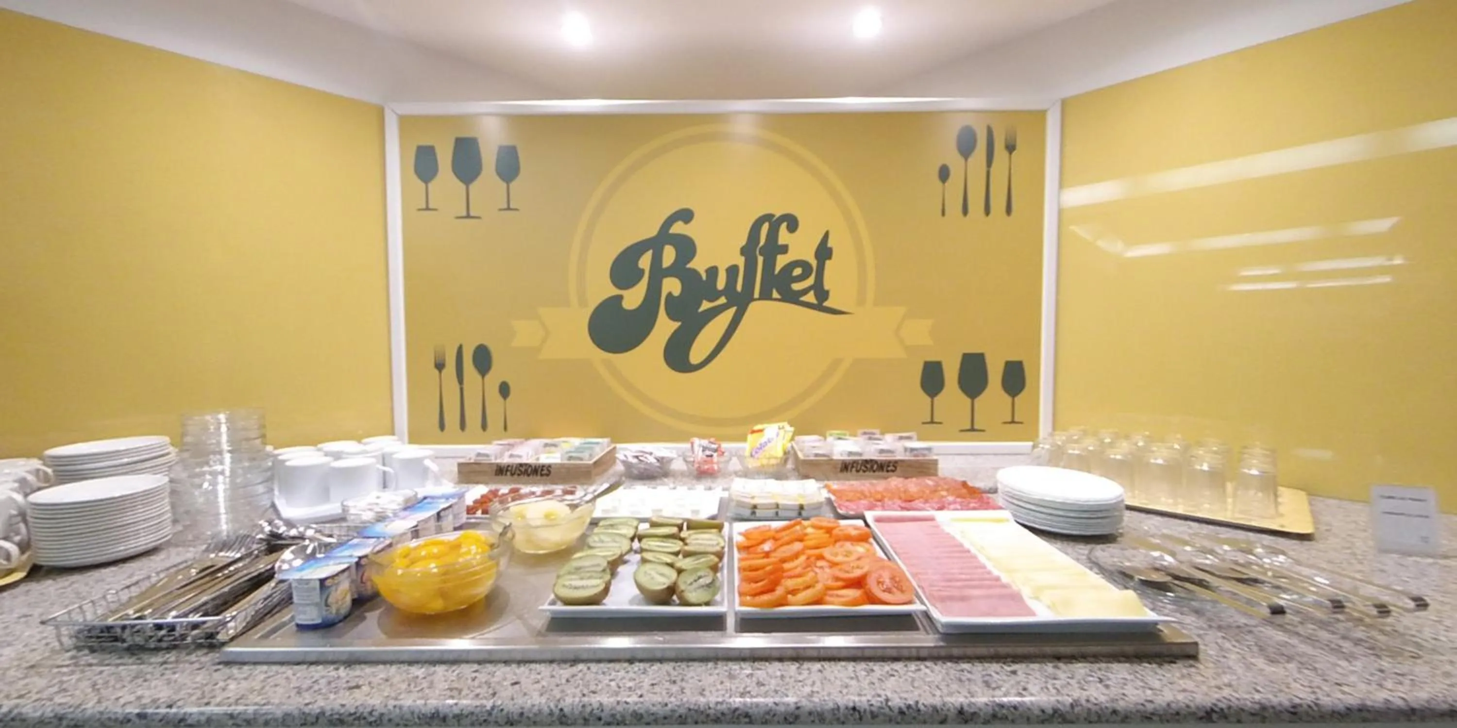 Food and drinks in Nest Style Santiago