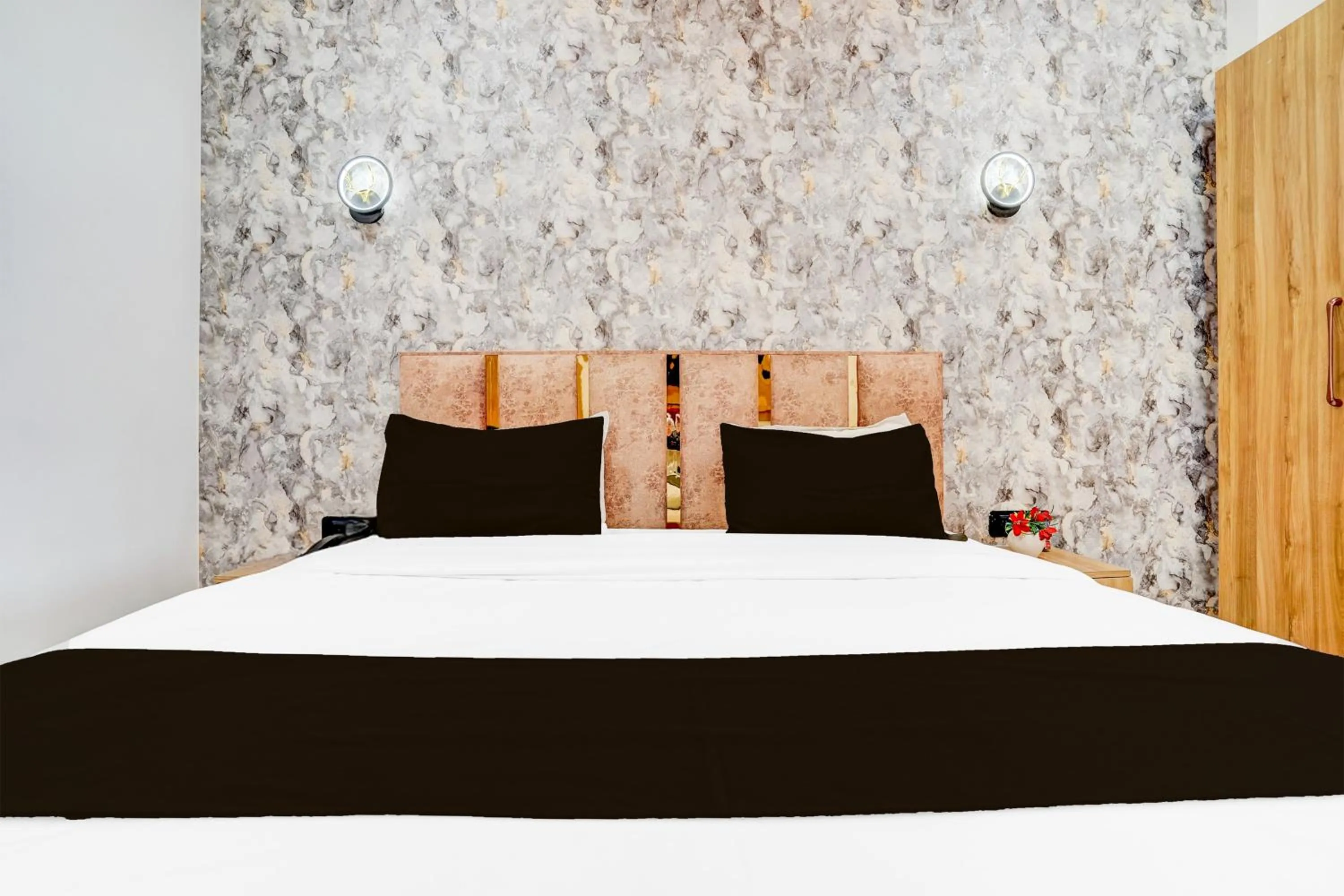 Bedroom, Bed in Super Collection O Ram Mandir Ayodhya Formerly Hotel Aarambh