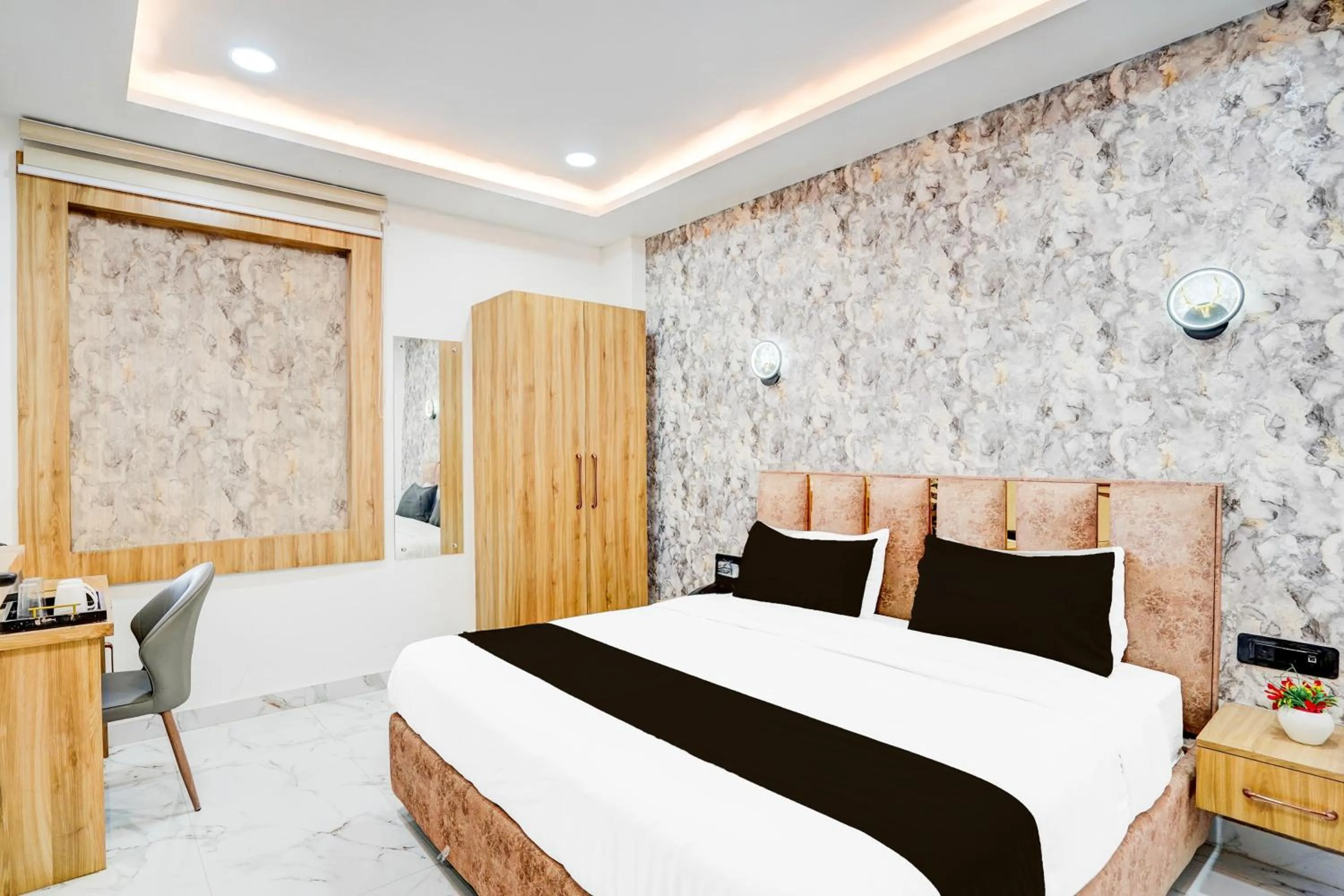 Bedroom, Bed in Super Collection O Ram Mandir Ayodhya Formerly Hotel Aarambh