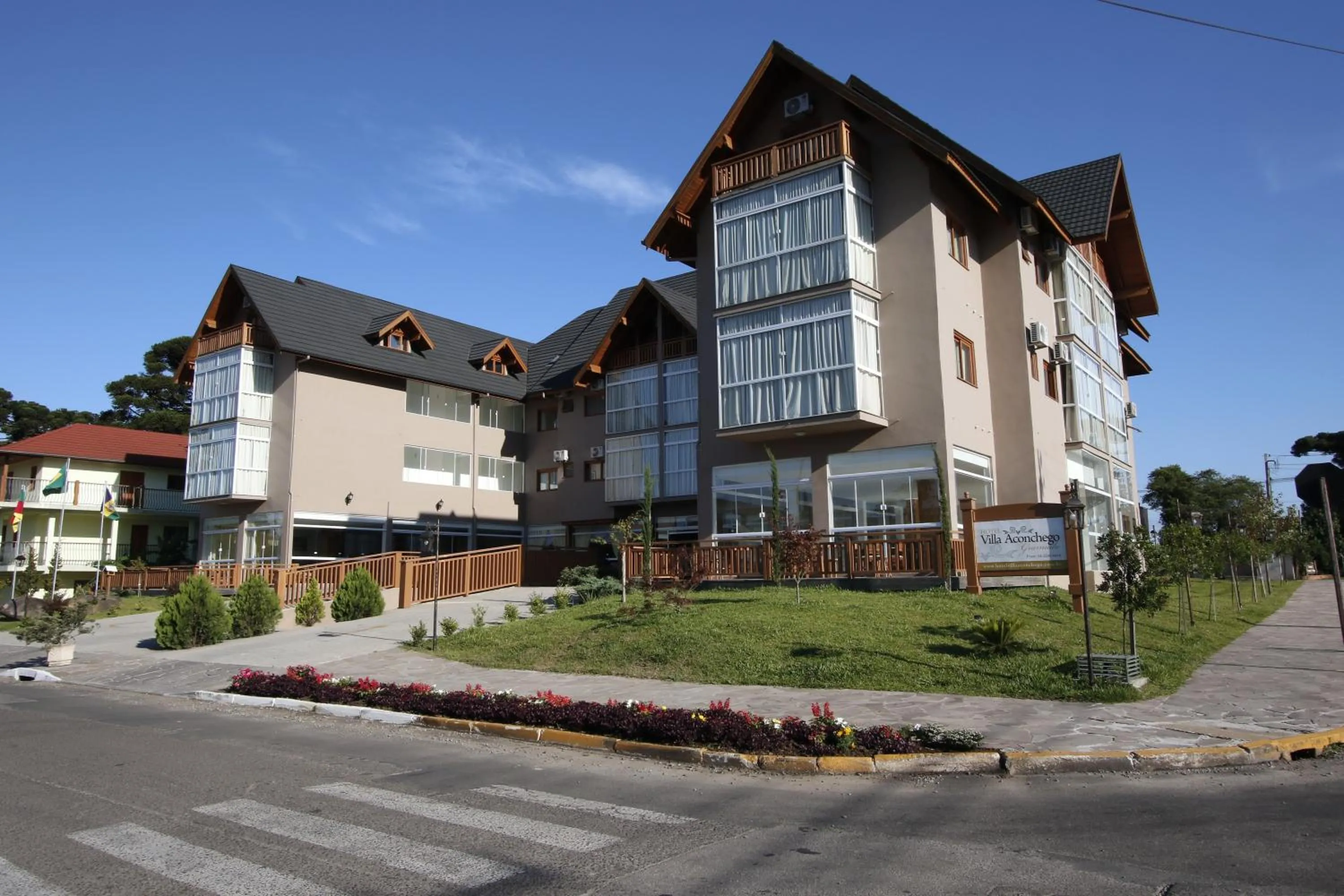 Facade/entrance in Hotel Villa Aconchego de Gramado