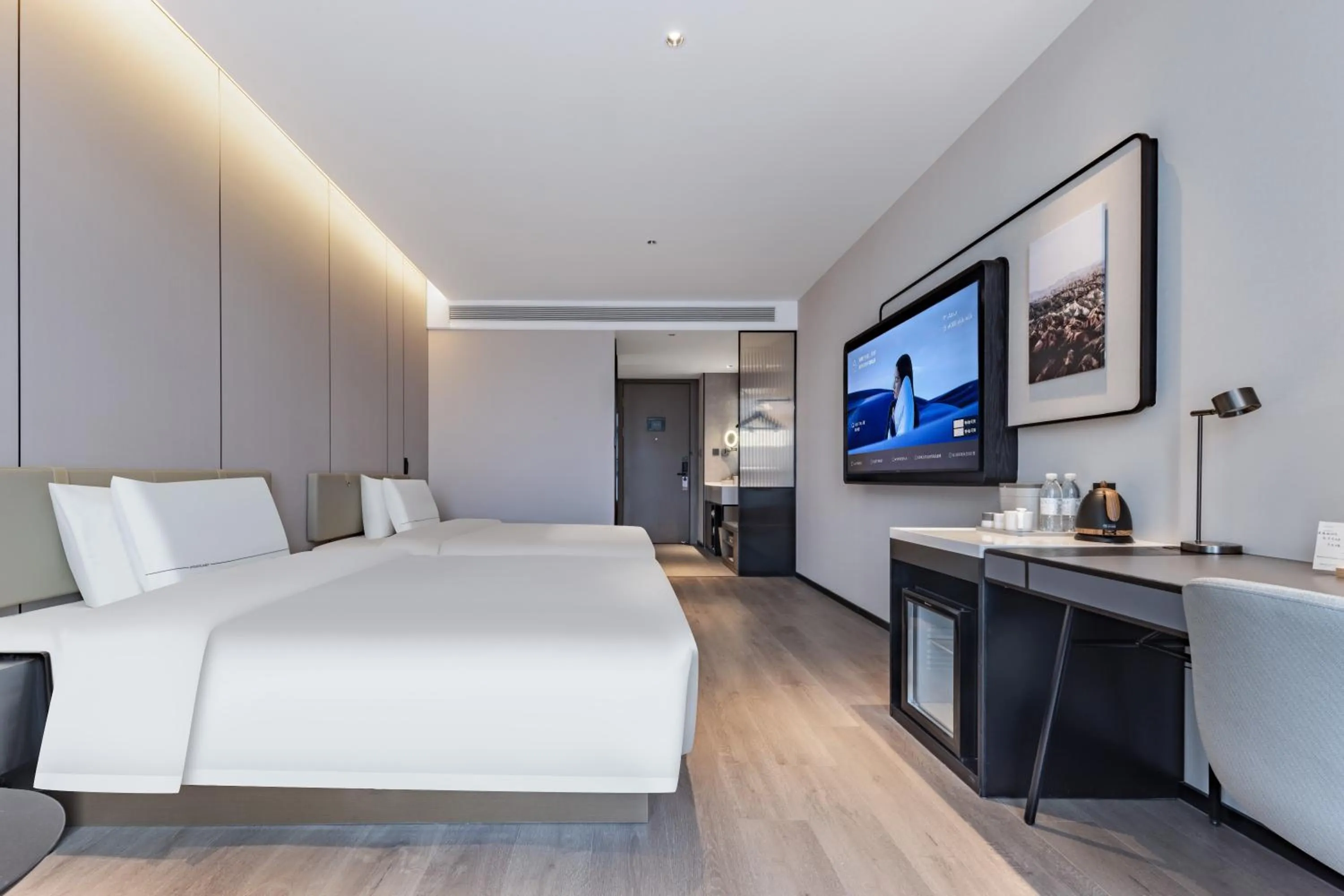 Bed in Atour Hotel Wuhan Yellow Crane Tower Shouyi Plaza