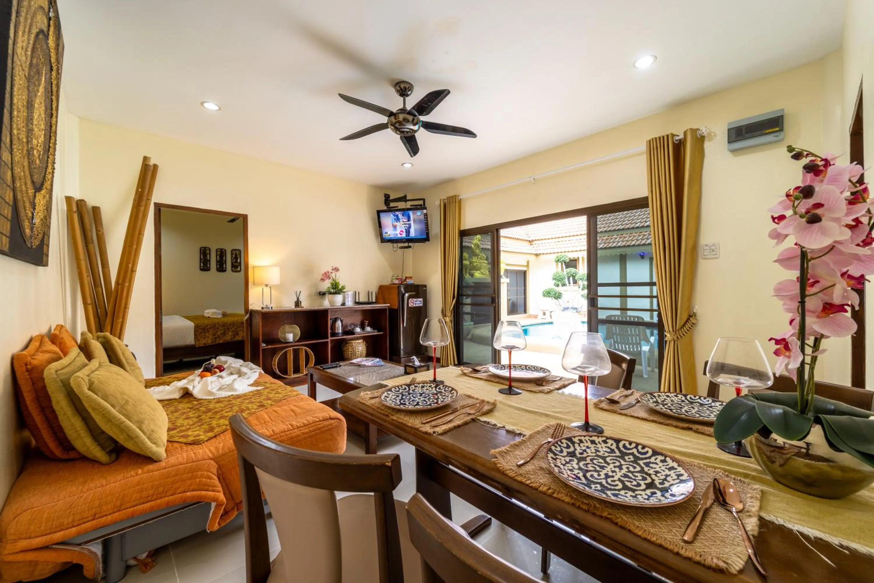 Seating area in Siam Court Hotel and Resort