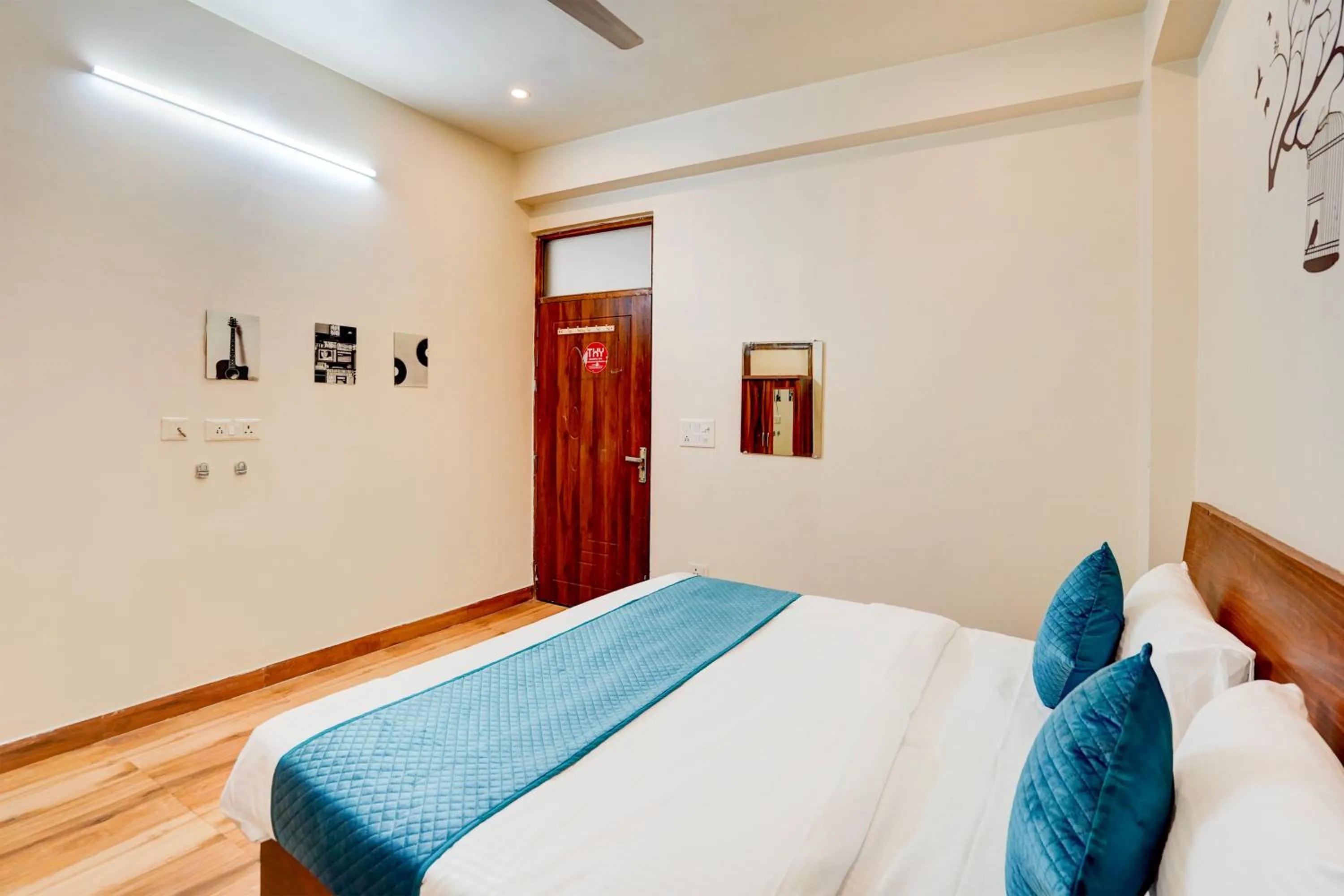 Photo of the whole room, Bed in Axel Accommodation