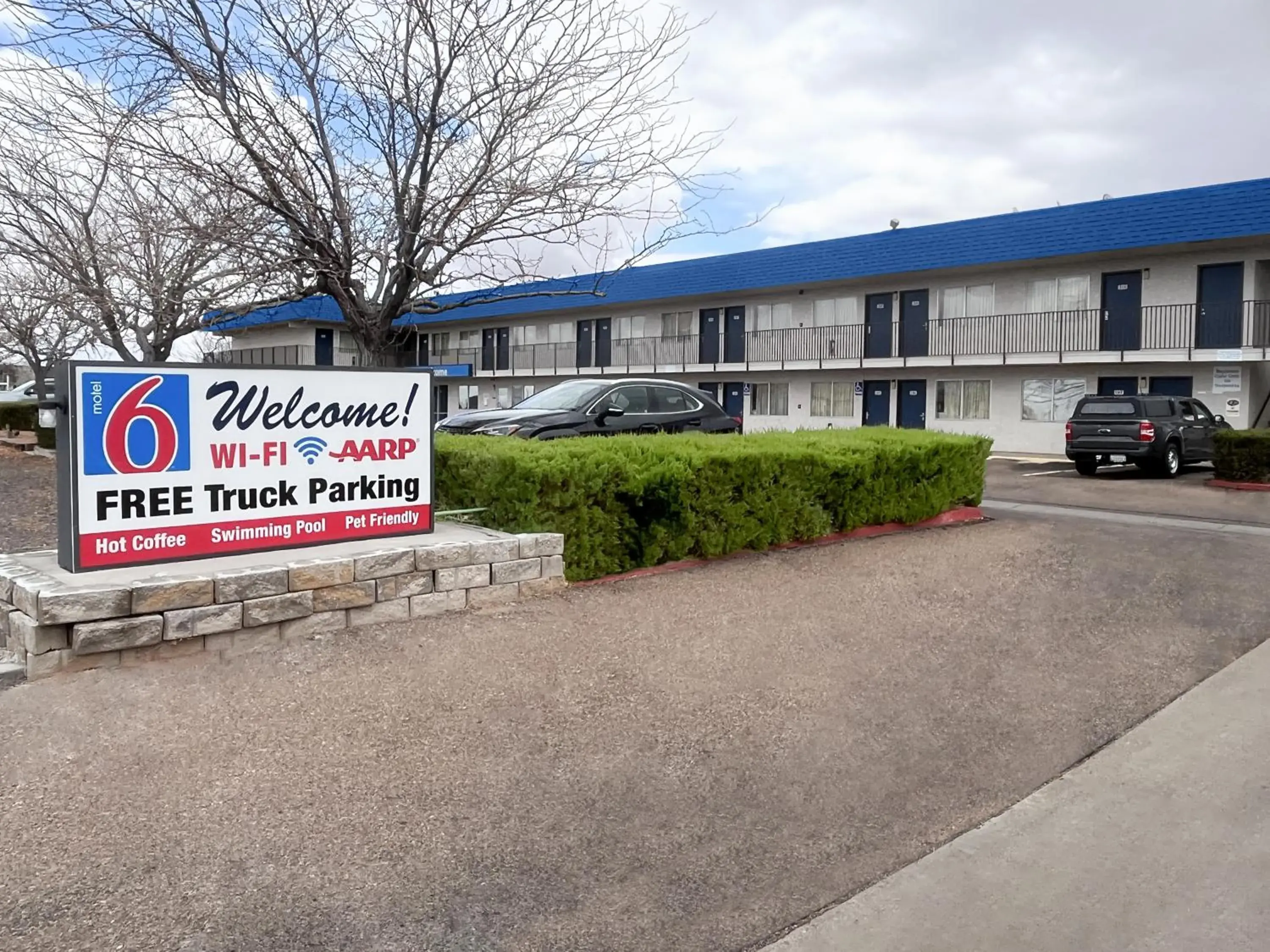 Property building in Motel 6-Holbrook, AZ Property building in Motel 6-Holbrook, AZ