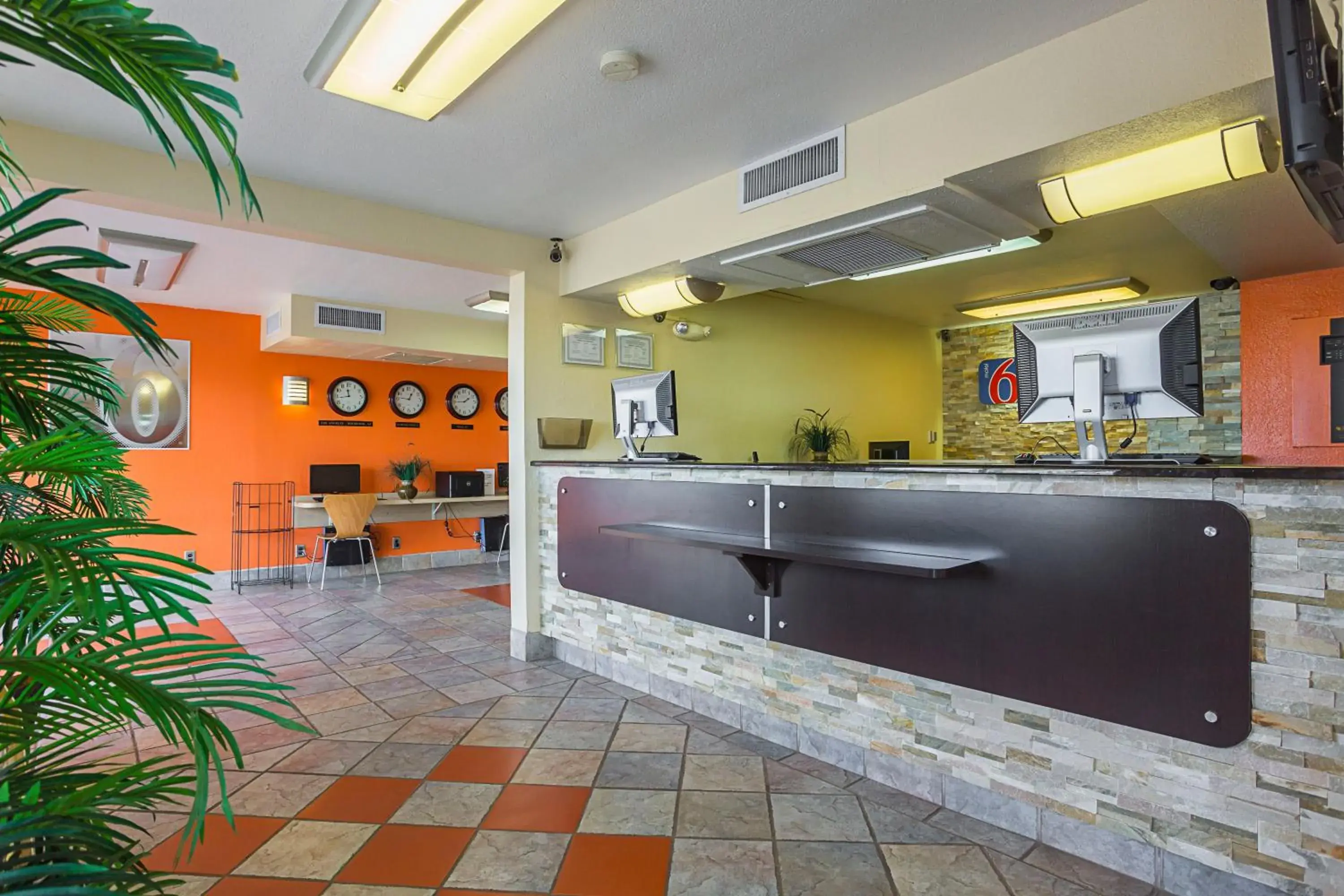 Lobby or reception in Motel 6-Holbrook, AZ Lobby or reception in Motel 6-Holbrook, AZ