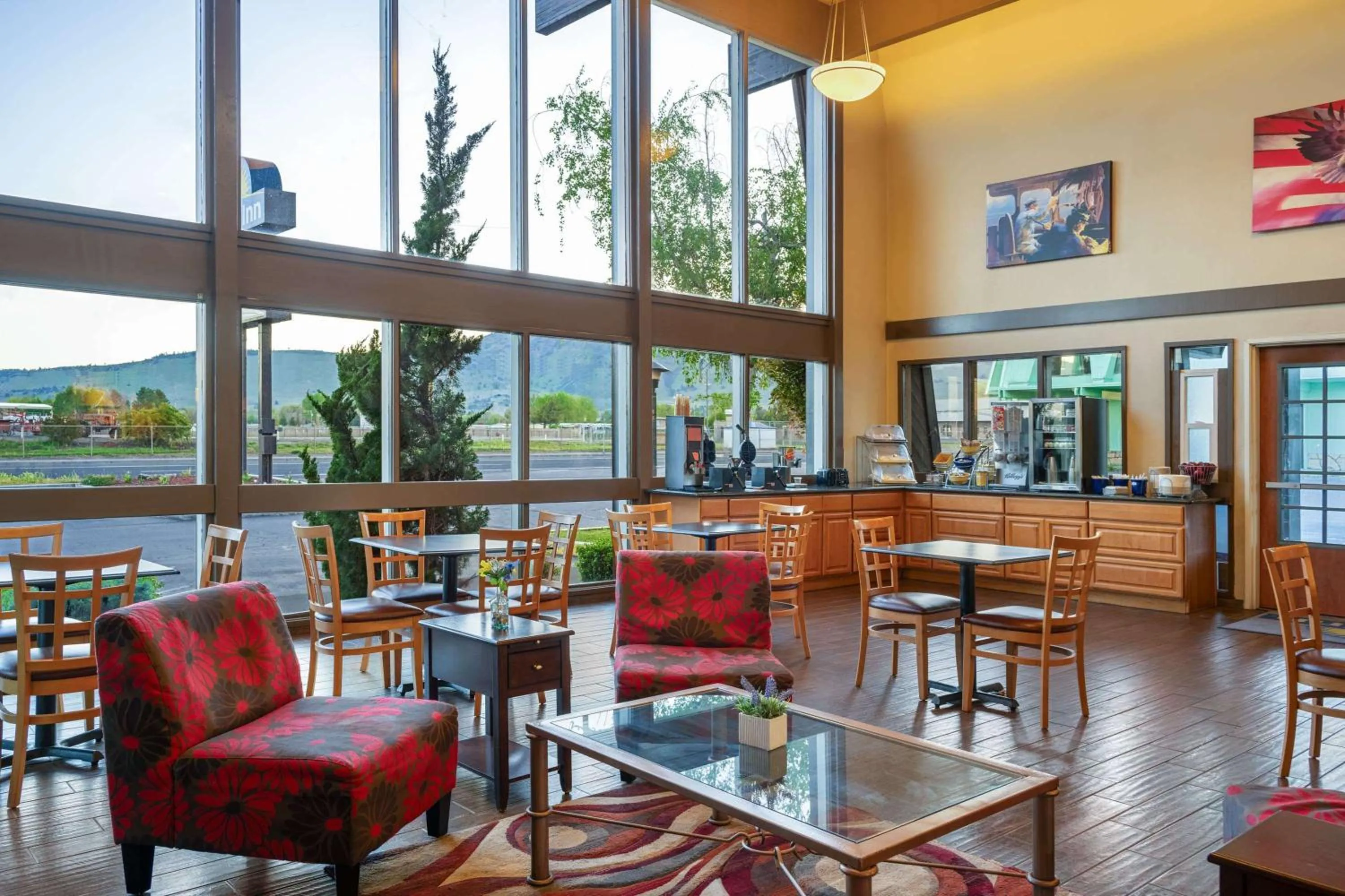 Breakfast in Days Inn by Wyndham Klamath Falls