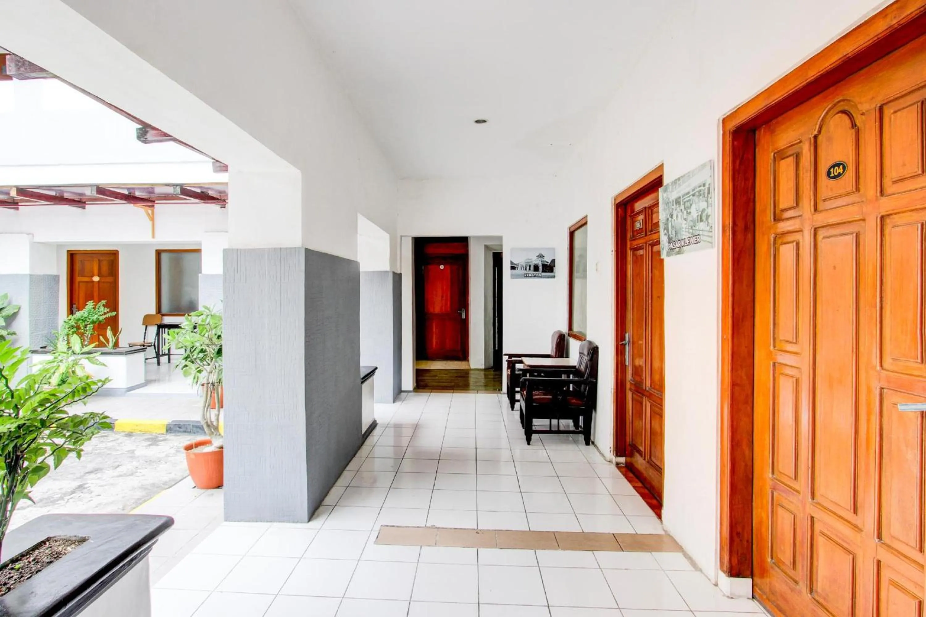Lobby or reception in Collection O Jalan Slamet Riyadi Near Kampung Batik Kauman Formerly Hotel Grand Kota
