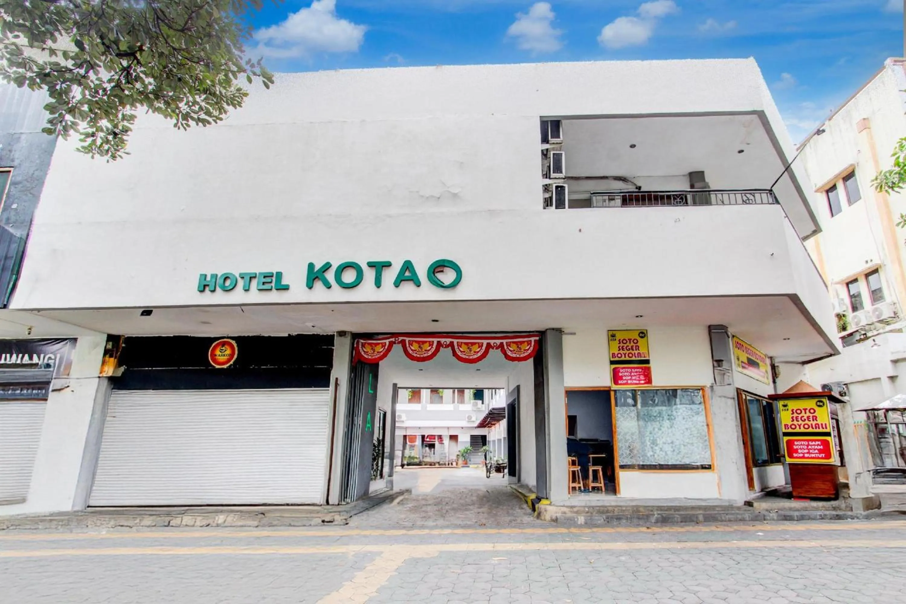 Collection O Jalan Slamet Riyadi Near Kampung Batik Kauman Formerly Hotel Grand Kota