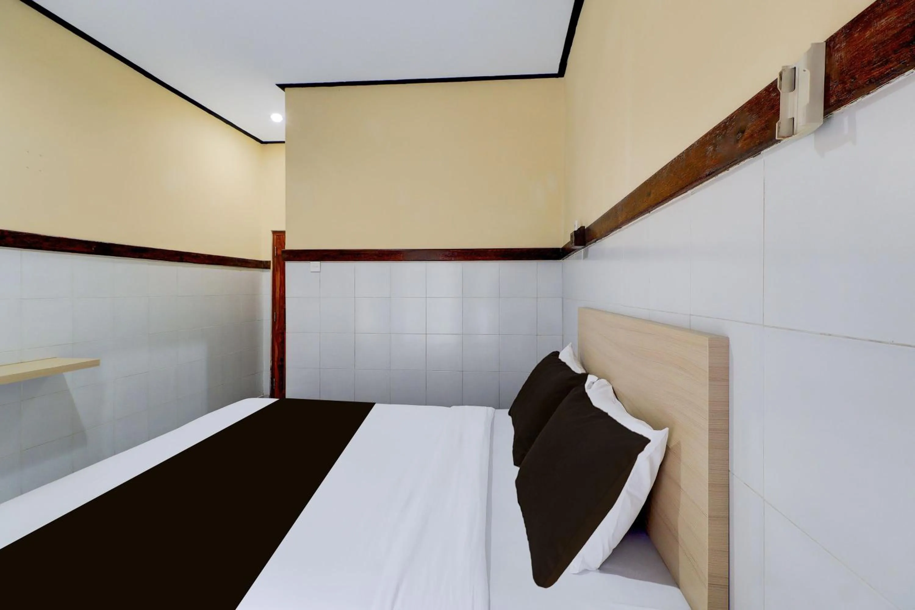 Bedroom, Bed in Townhouse Oak Legian Near Legian Beach Formerly Sayang Maha Merta