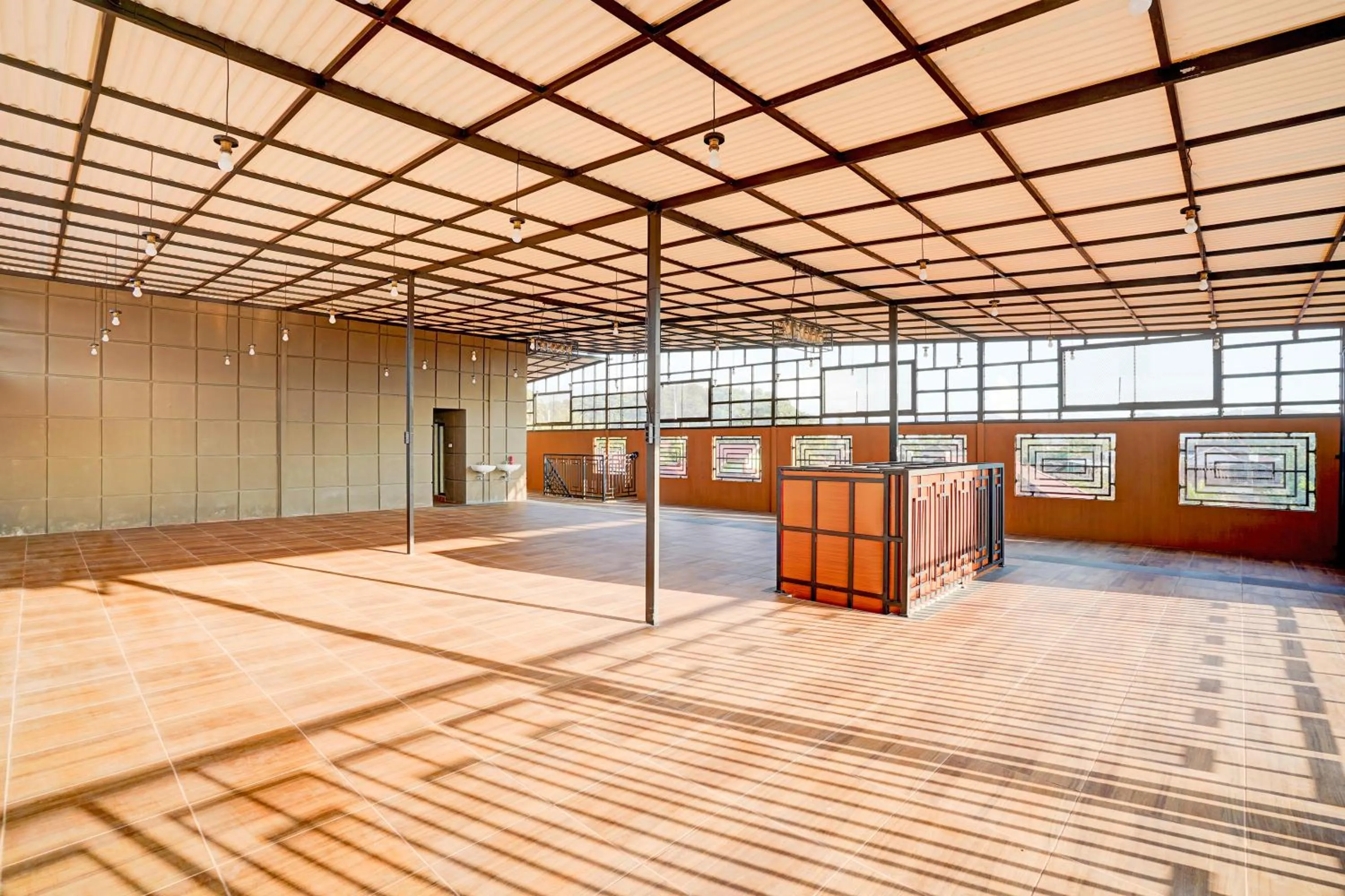 Area and facilities in Collection O Padang City Center Near Transmart Padang Formerly De Orchids