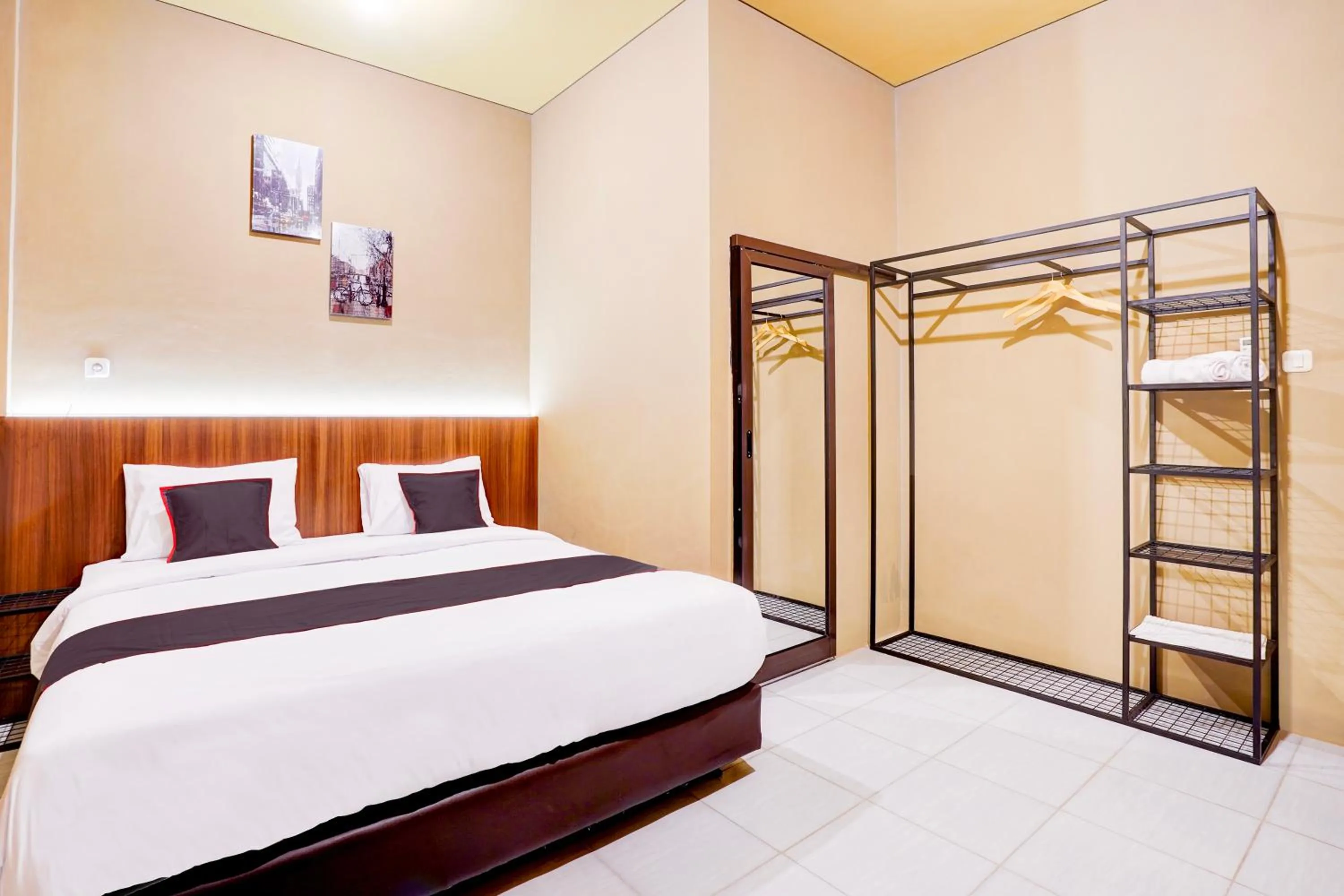 Bed in Collection O Padang City Center Near Transmart Padang Formerly De Orchids