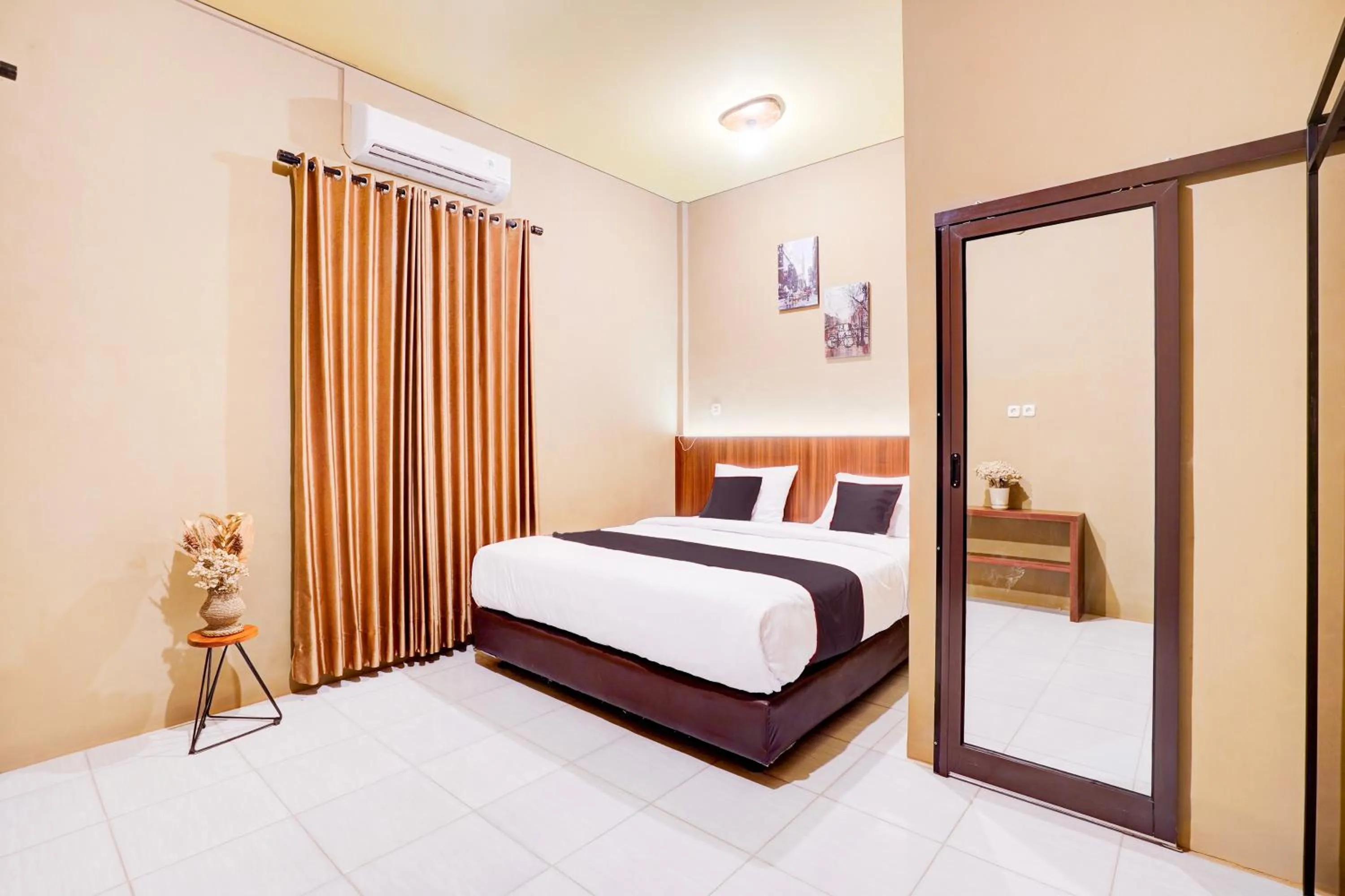 Bed in Collection O Padang City Center Near Transmart Padang Formerly De Orchids