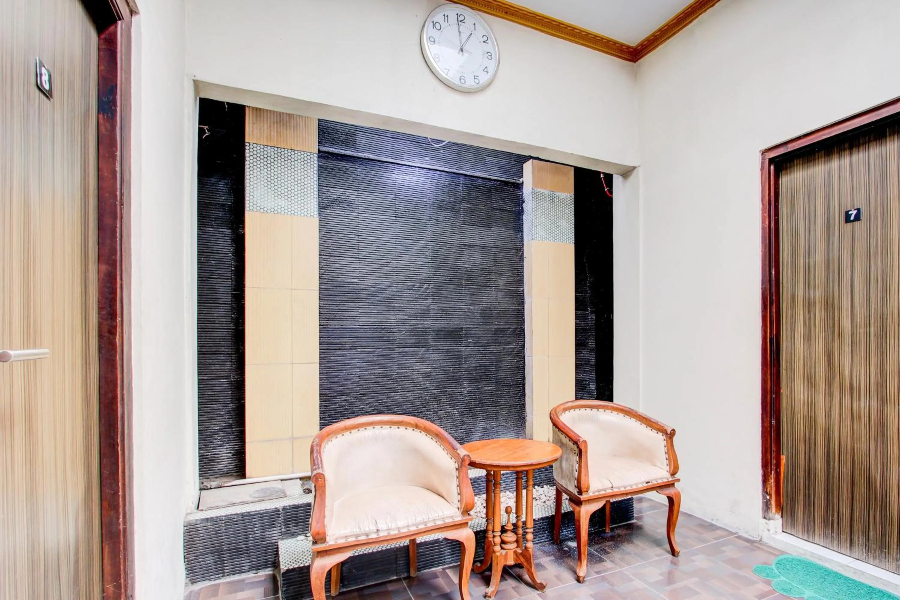 Lobby or reception in Hotel O Jalan Malioboro Near Stasiun Tugu Yogyakarta Formerly Hotel Baru