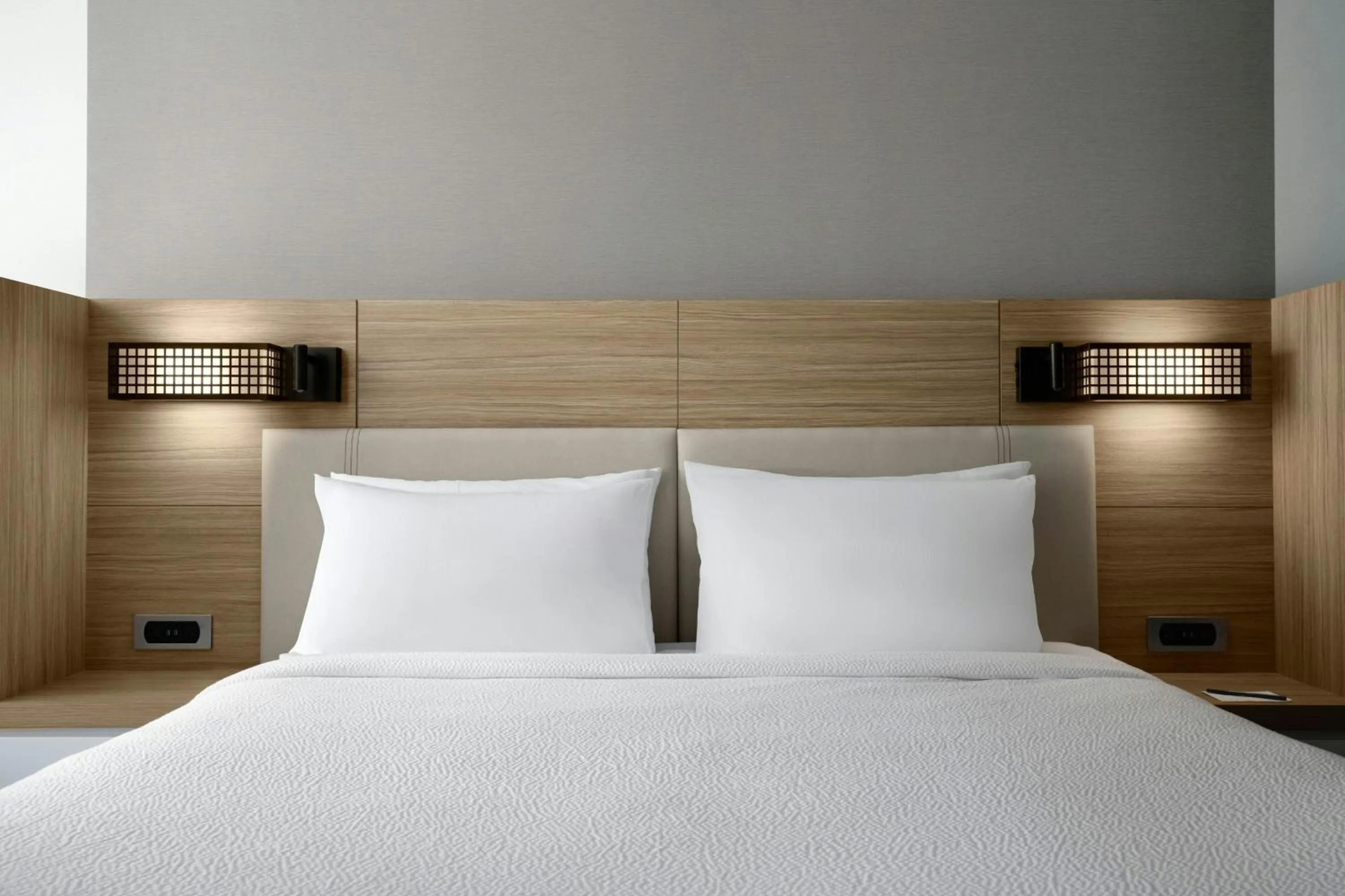 Photo of the whole room, Bed in SpringHill Suites by Marriot Troy Dayton