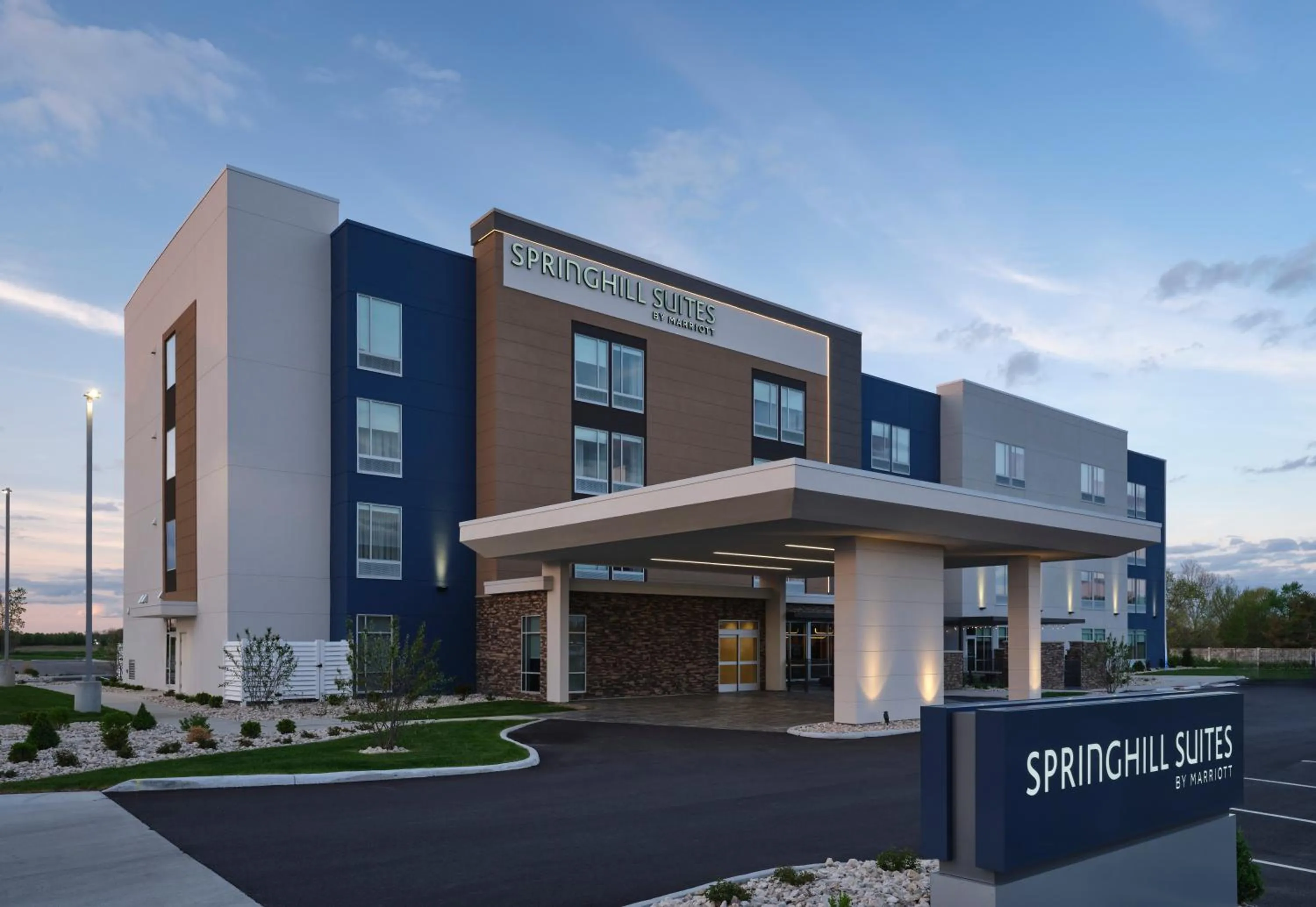 Property building in SpringHill Suites by Marriot Troy Dayton