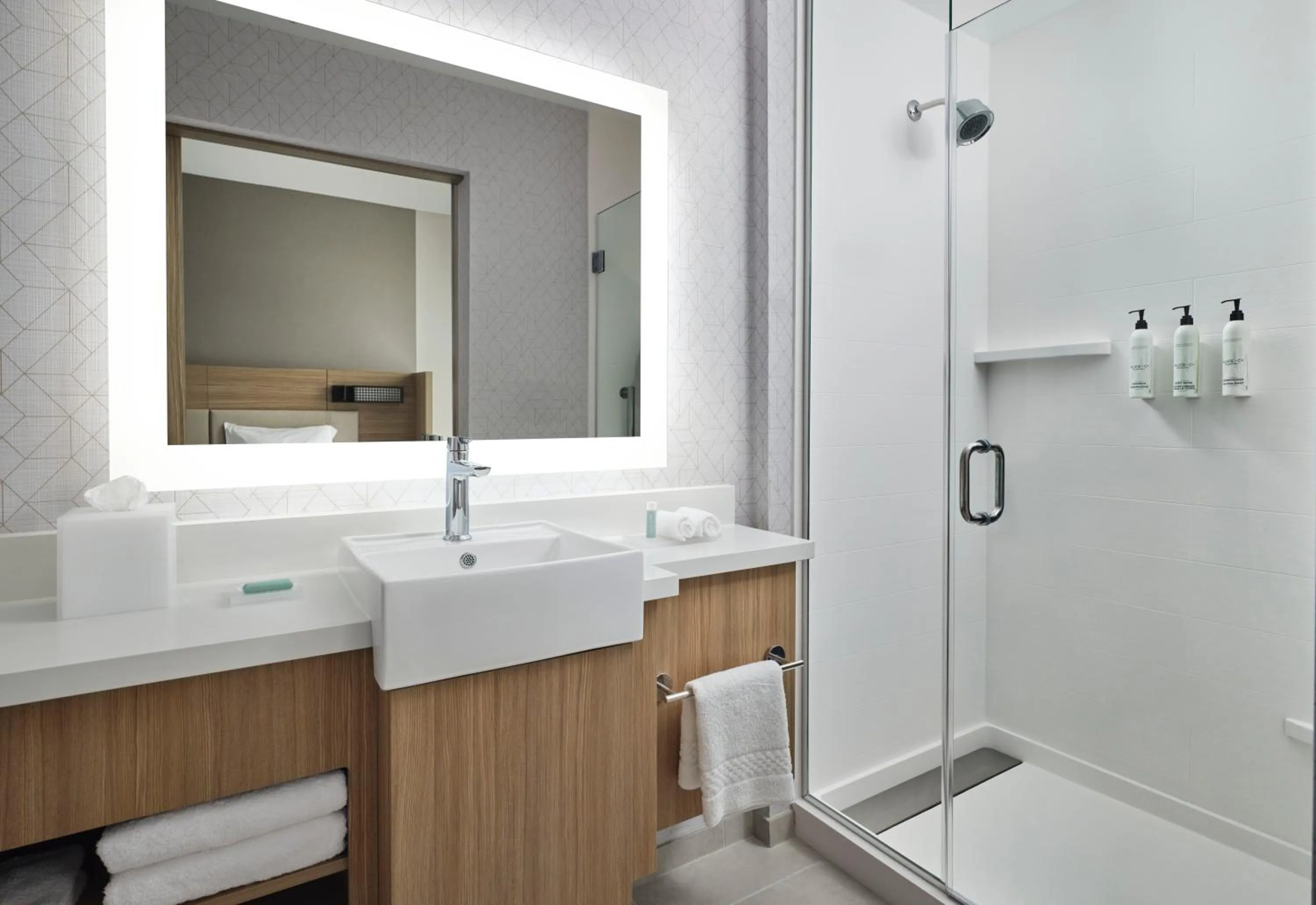 Bathroom in SpringHill Suites by Marriot Troy Dayton