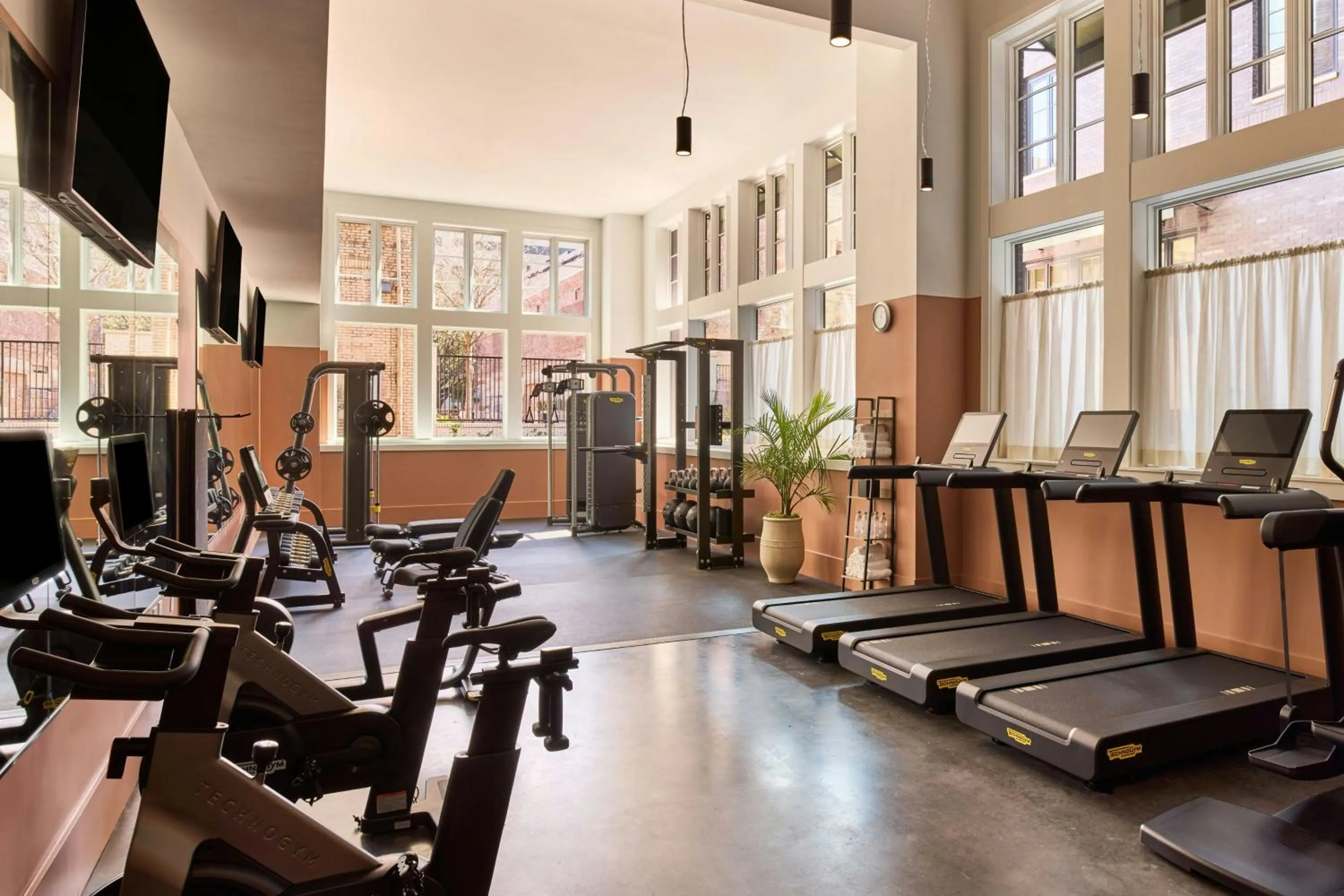 Fitness centre/facilities in The Ann Savannah, Apartments by Marriott Bonvoy