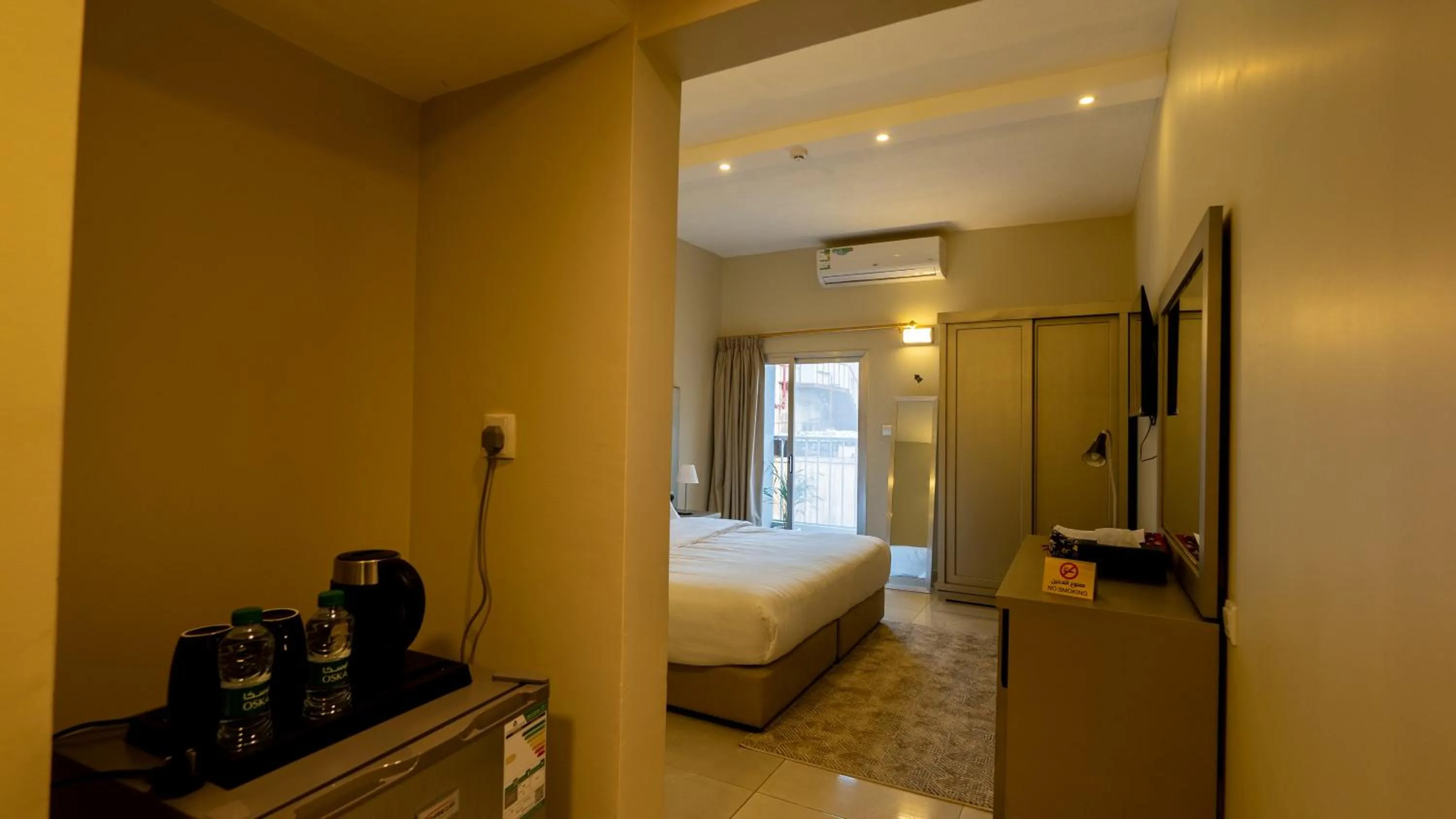 Bed in Al Iqbal Hotel