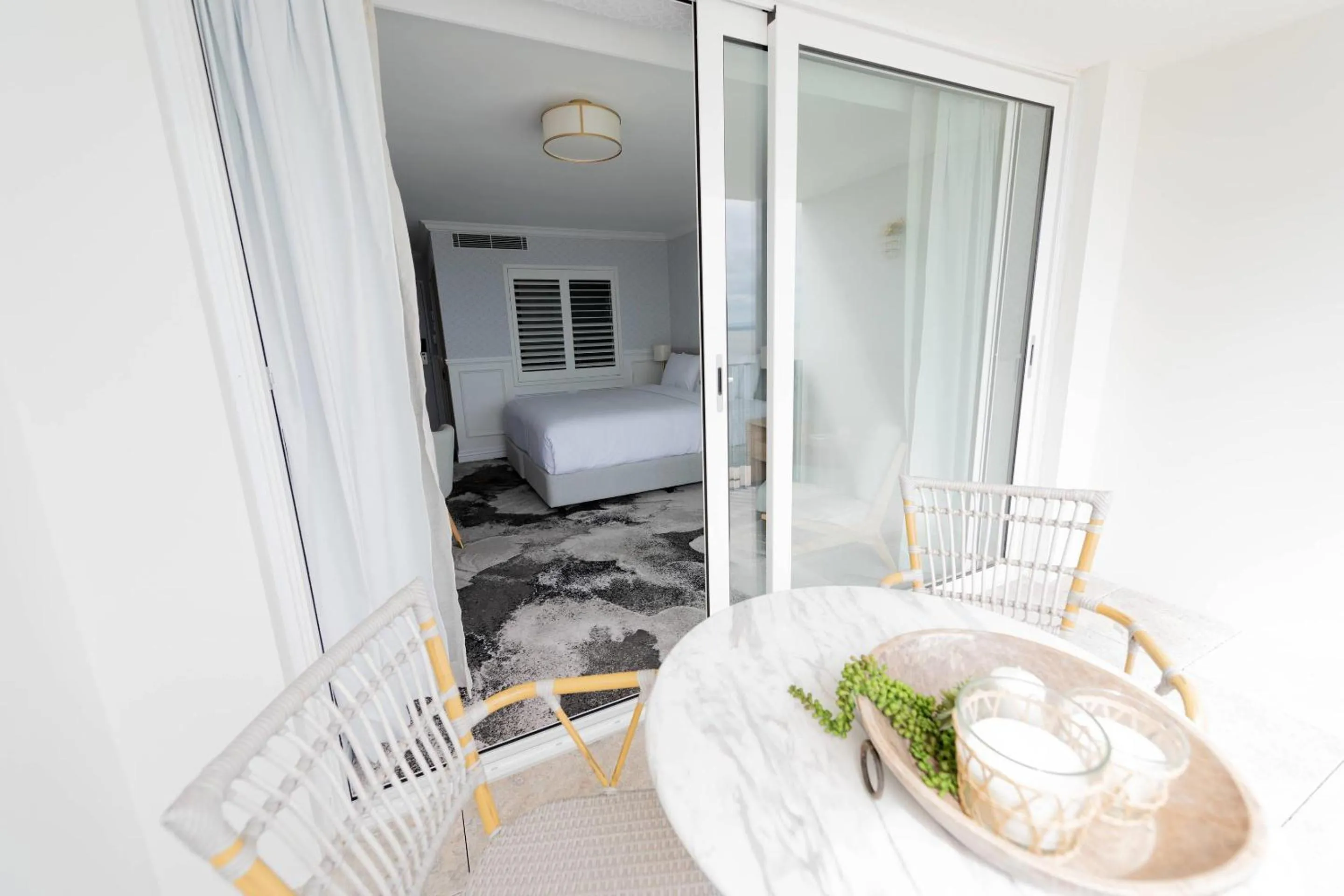 Bedroom, Bed in The Beachcomber Hotel & Resort, an Ascend Collection Resort