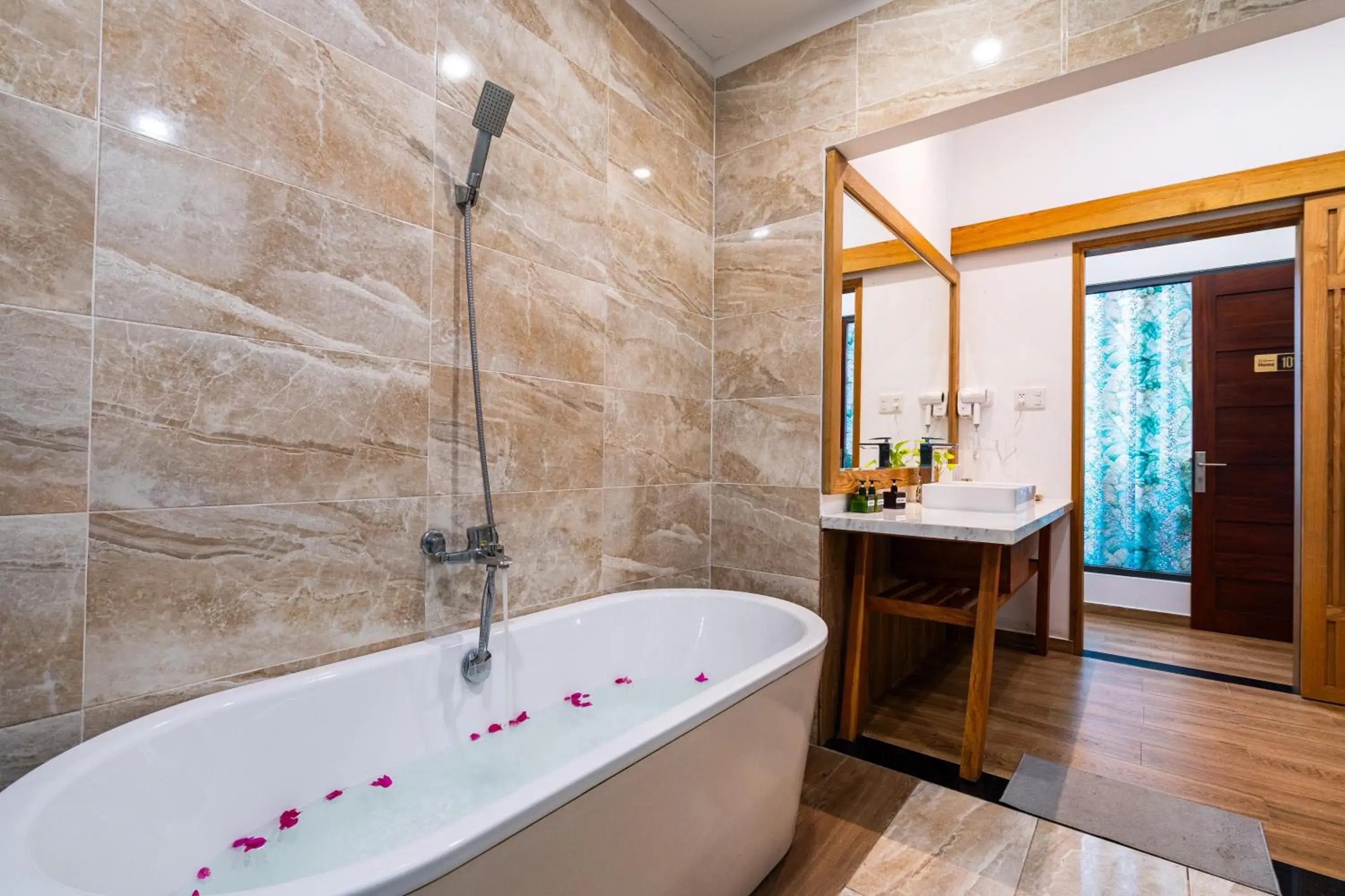 Deluxe Double Room with Bath - single occupancy in Palm Riverside Boutique Deluxe Double Room with Bath - single occupancy in Palm Riverside Boutique