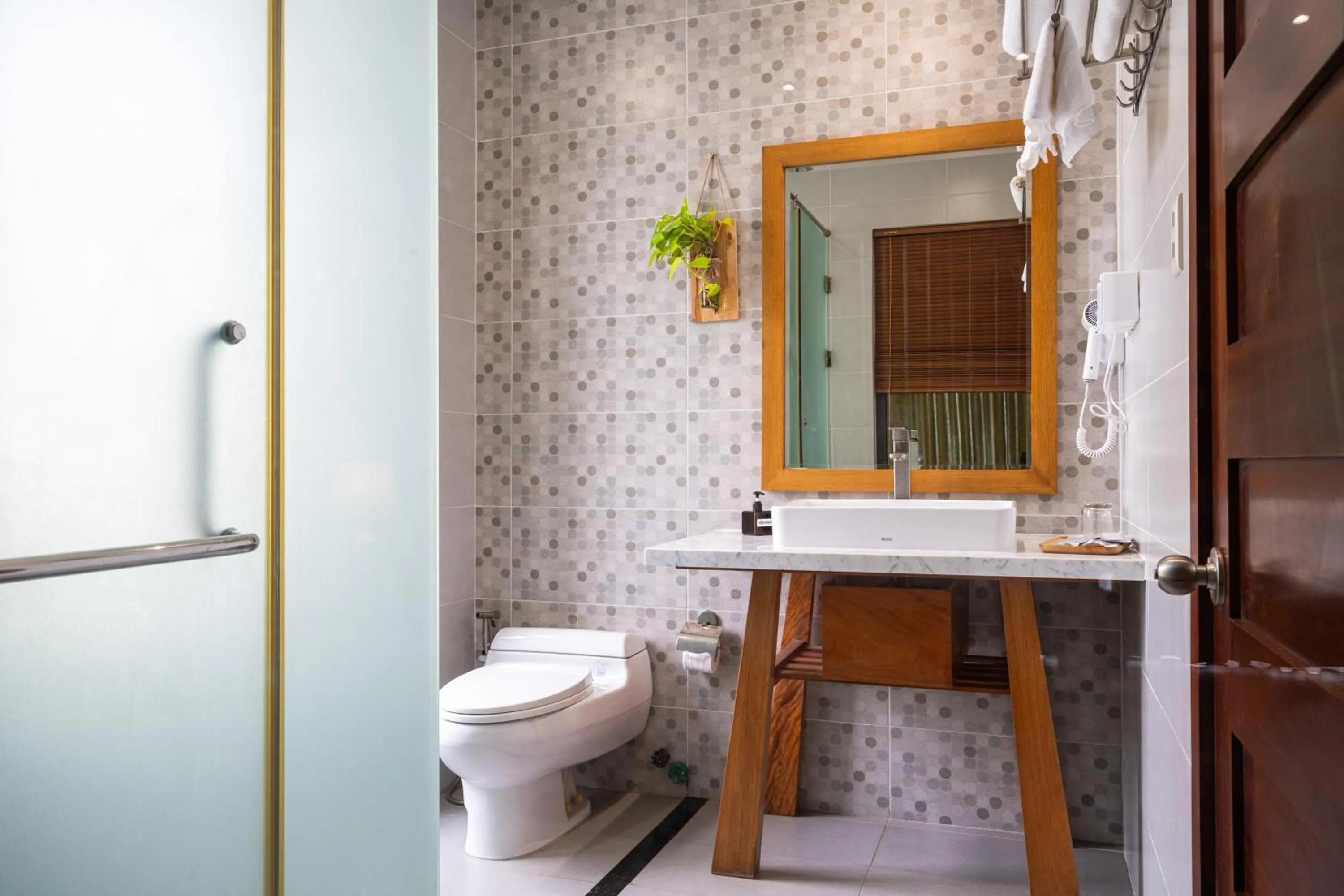 Toilet in Palm Riverside Boutique