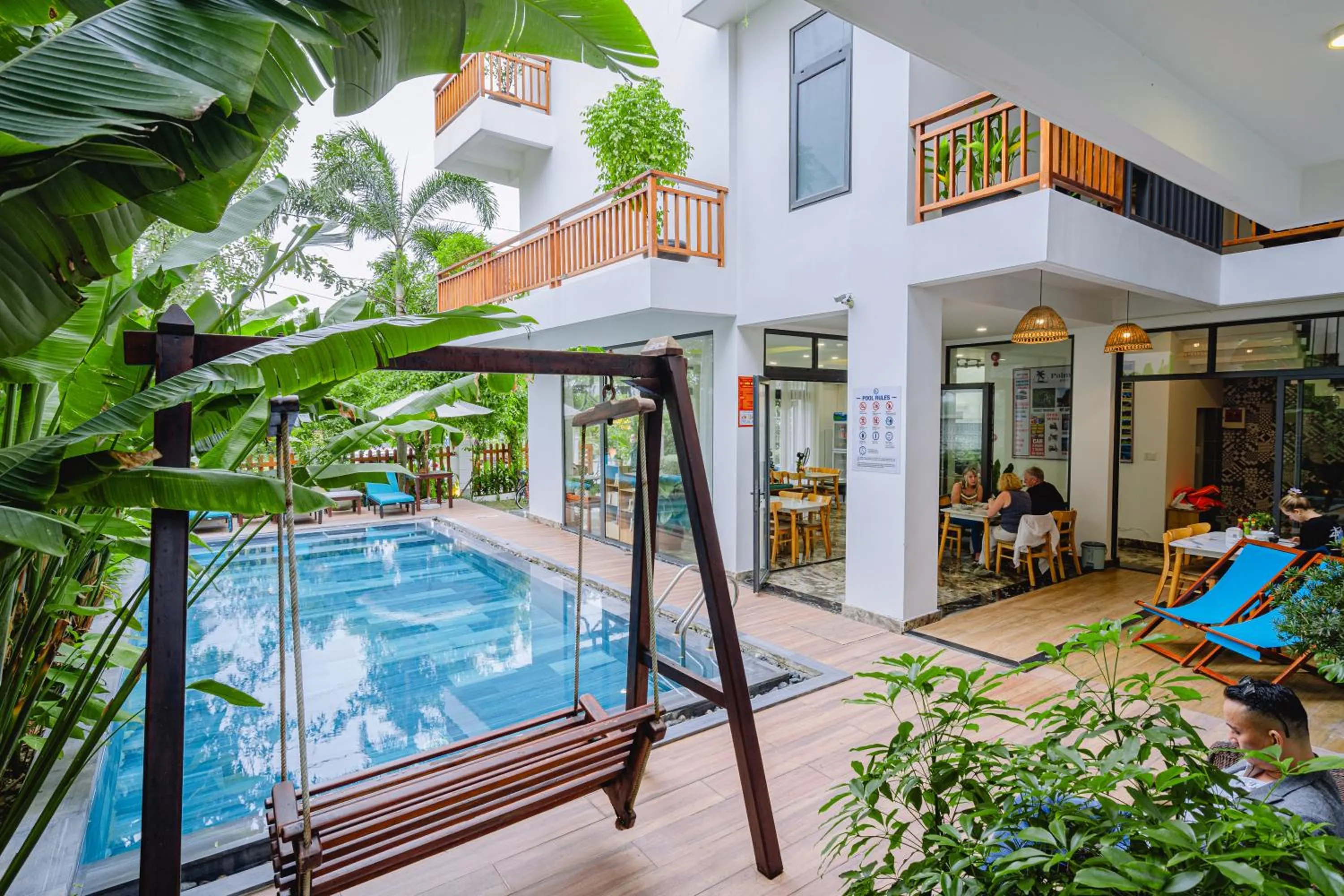 Swimming pool in Palm Riverside Boutique