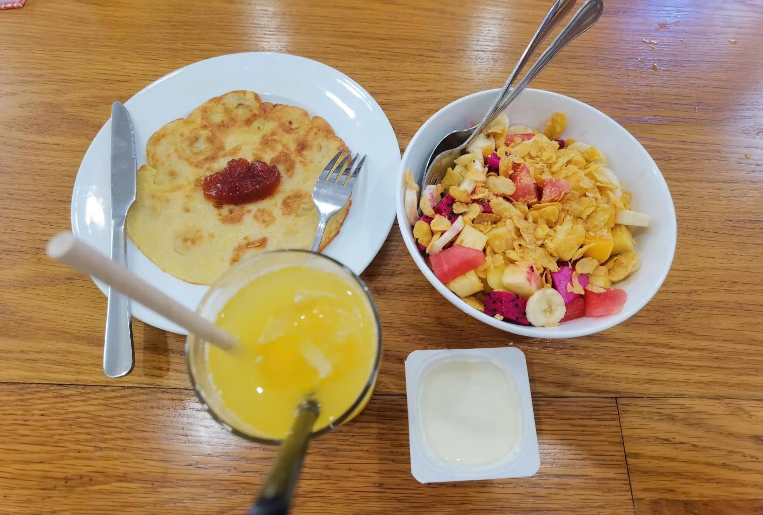 Food and drinks in Palm Riverside Boutique