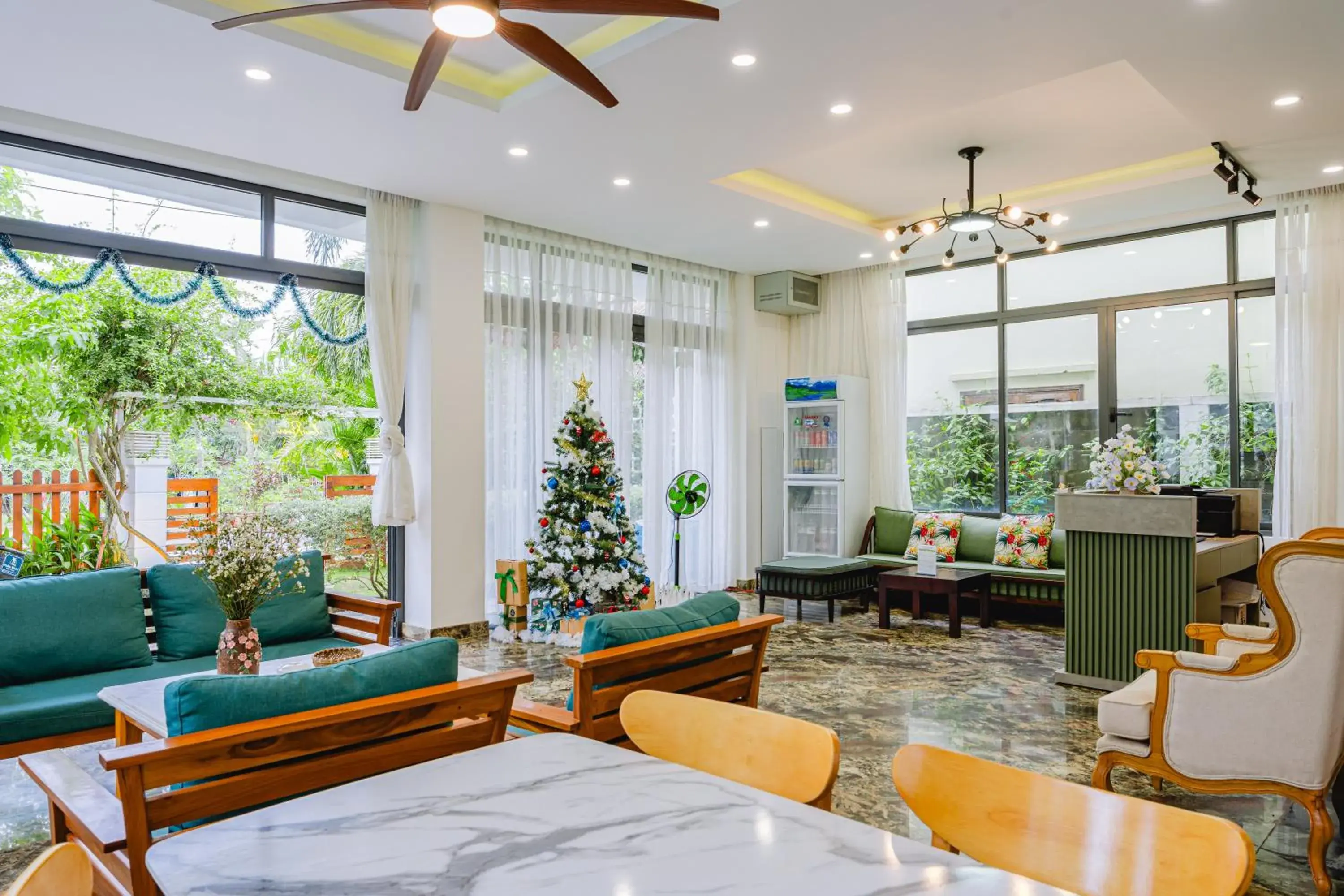 Palm Riverside Boutique Palm Riverside Boutique