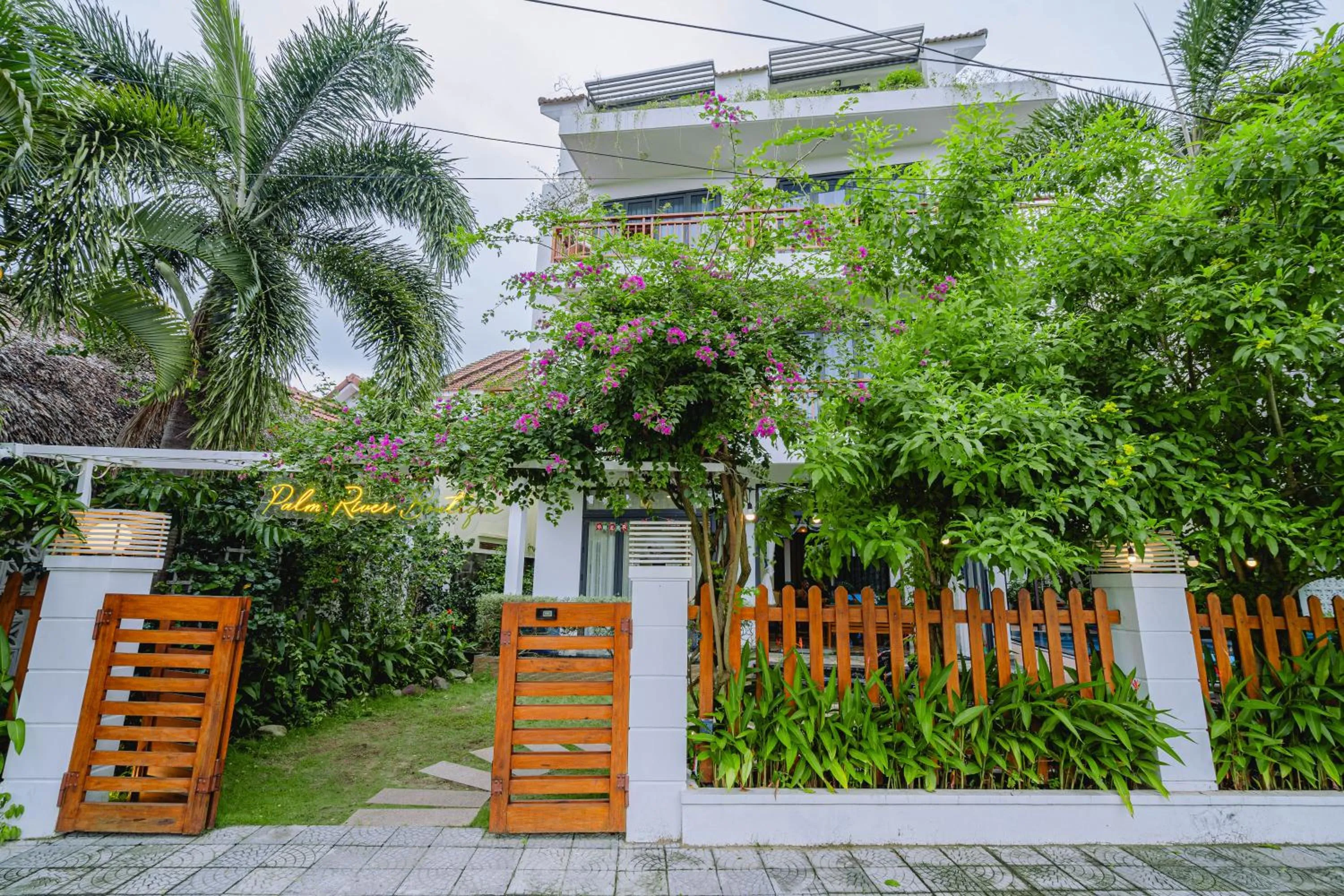 Property building in Palm Riverside Boutique