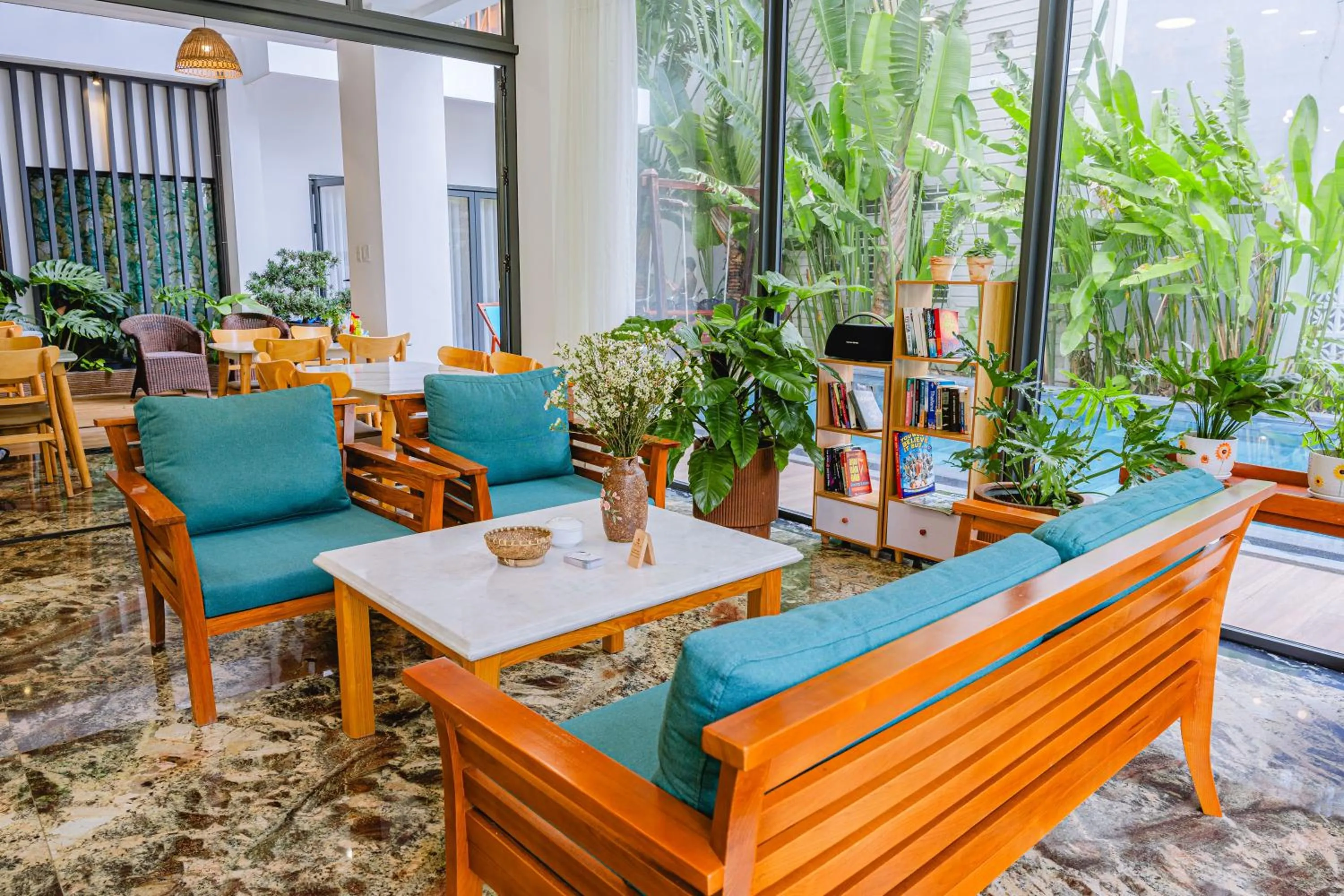 Day in Palm Riverside Boutique