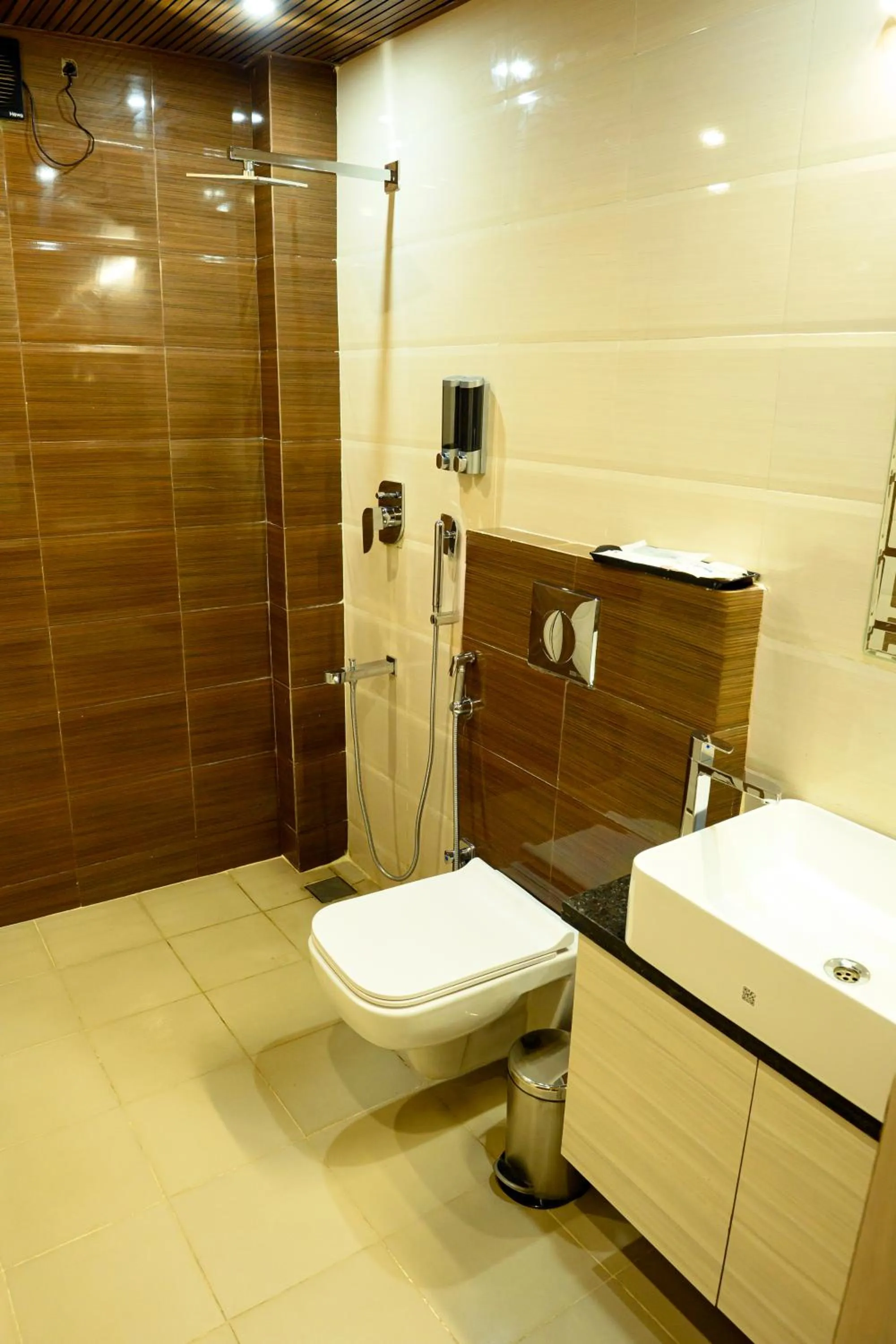 Shower in Srigandha Residency