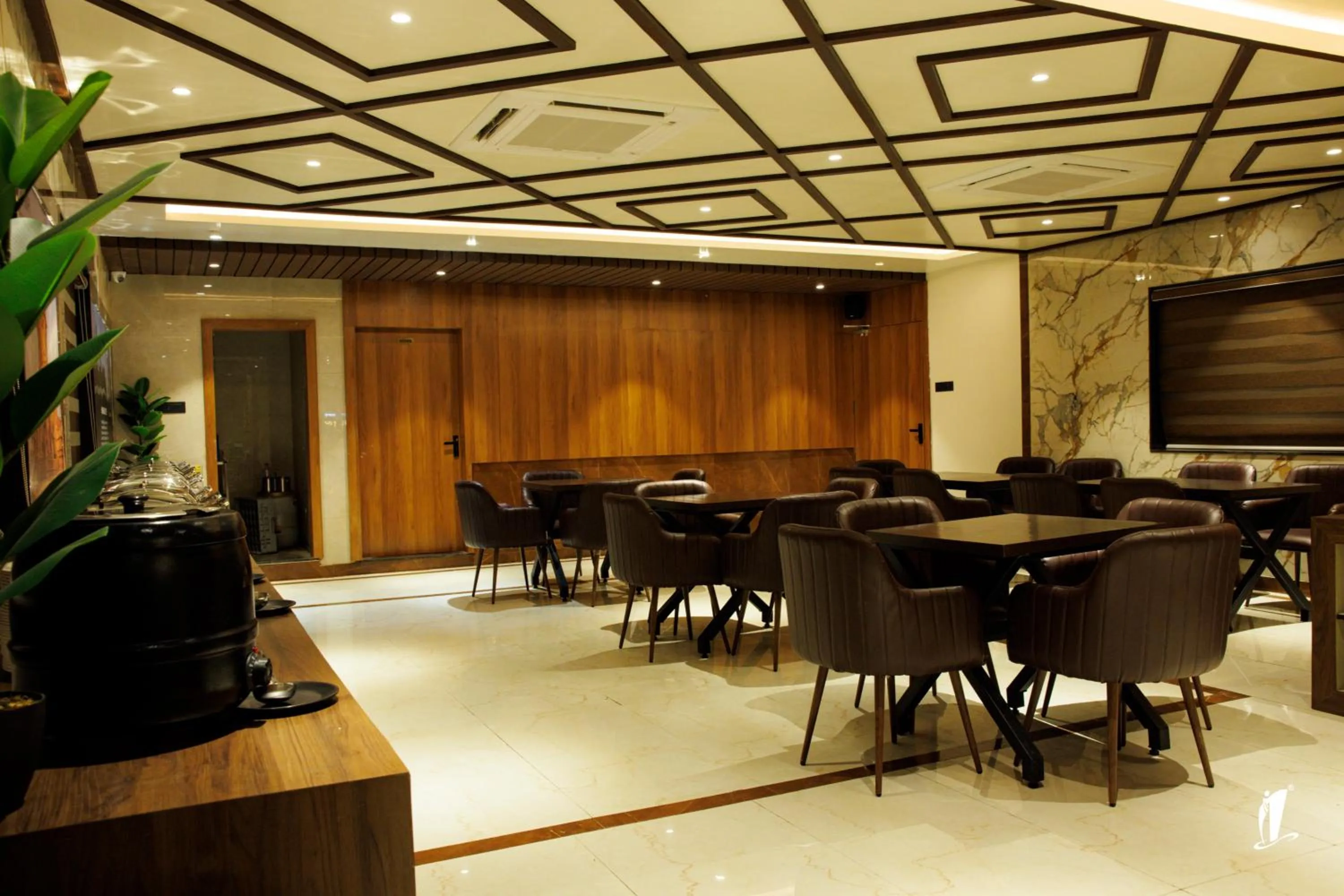 Restaurant/places to eat in Srigandha Residency