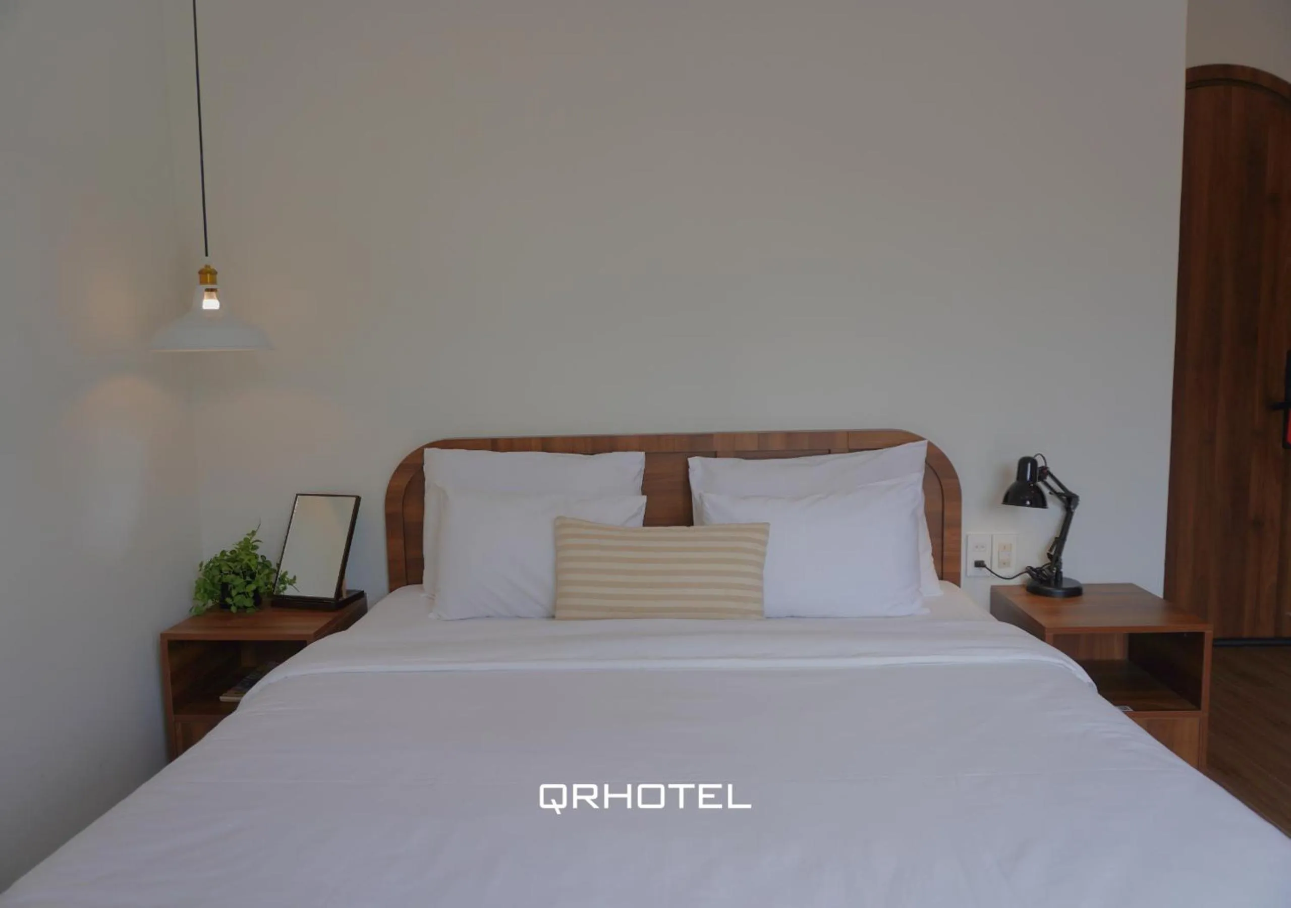 Bed in QR Hotel Dalat