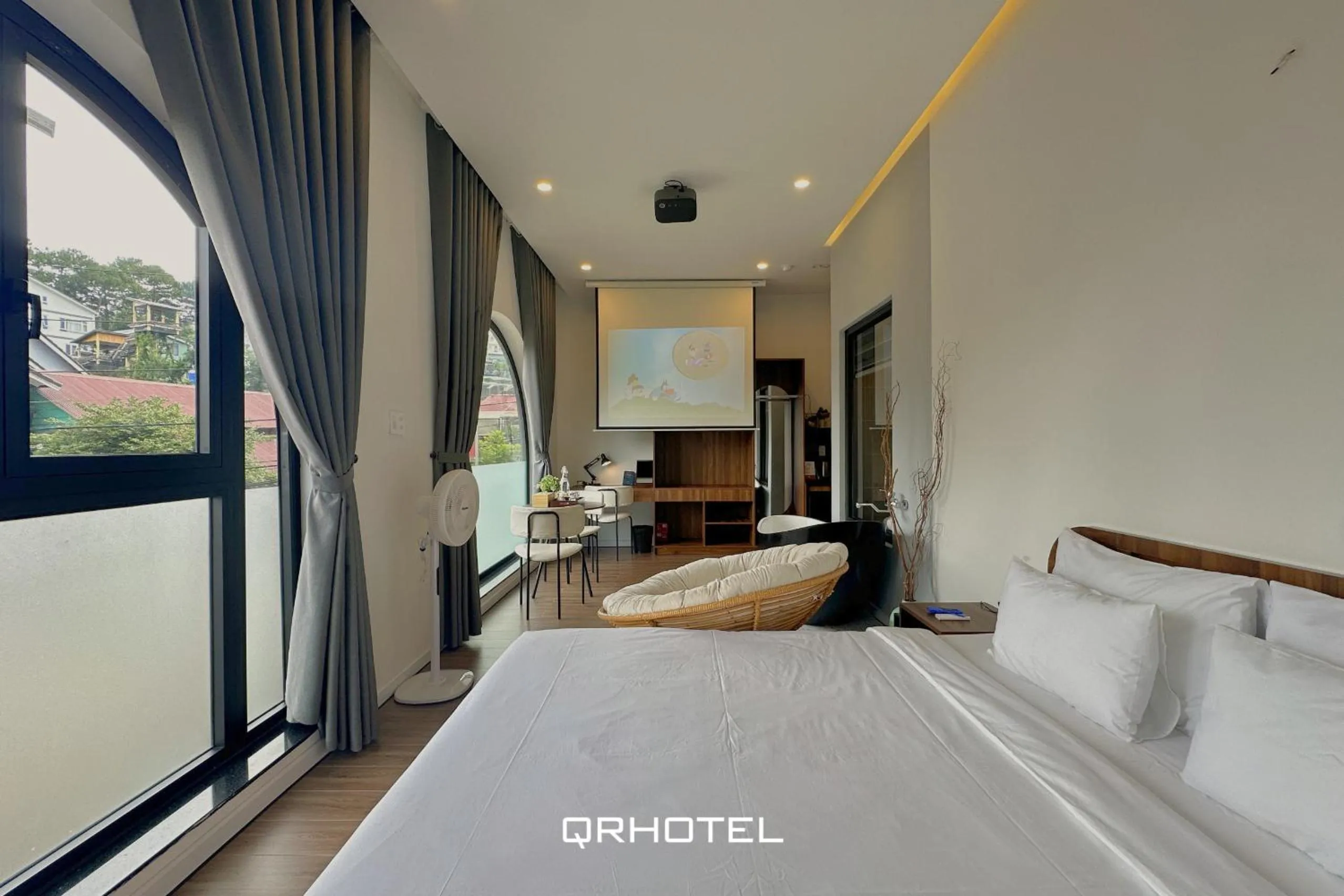 Bed in QR Hotel Dalat