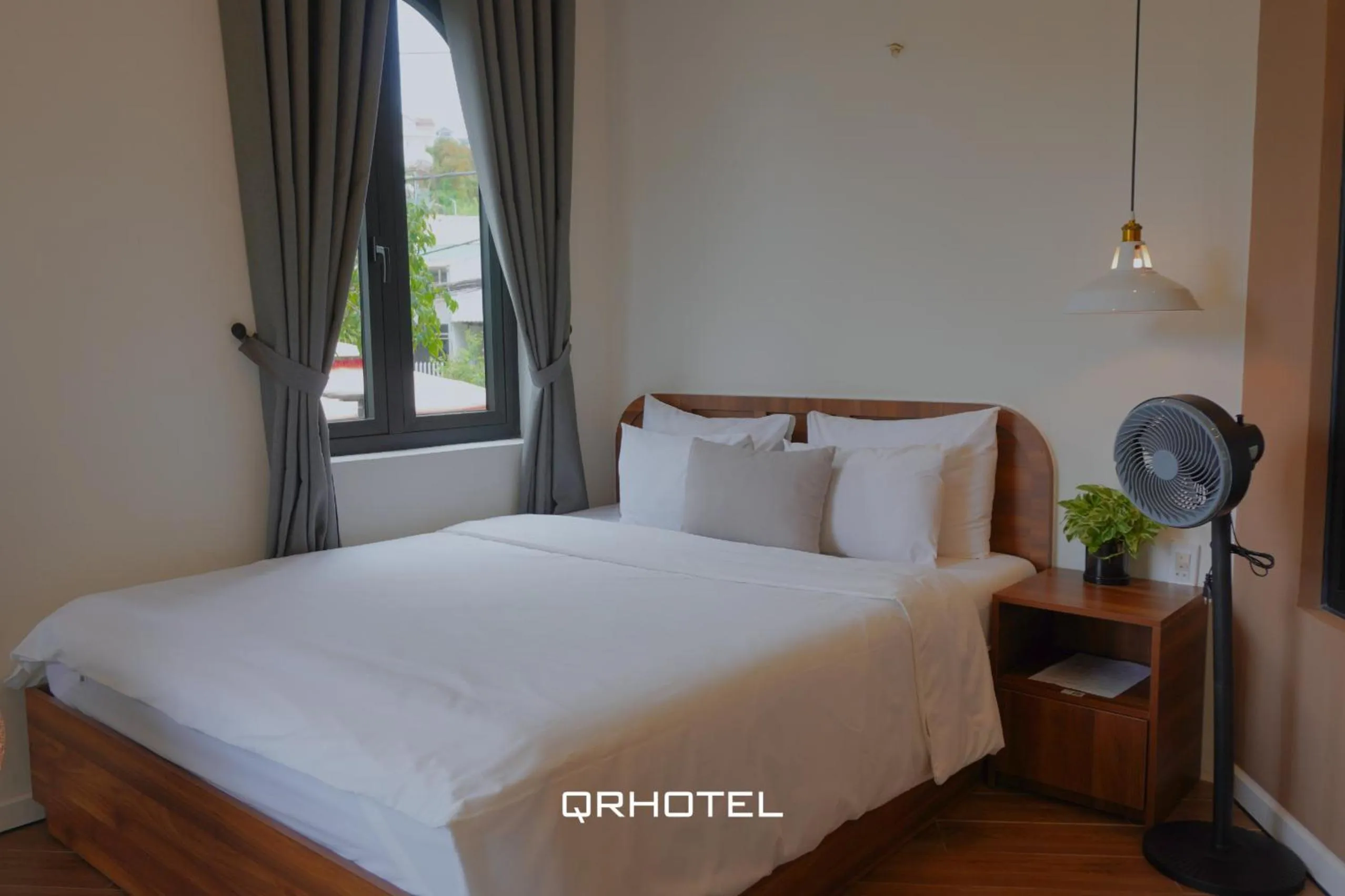 Bed in QR Hotel Dalat