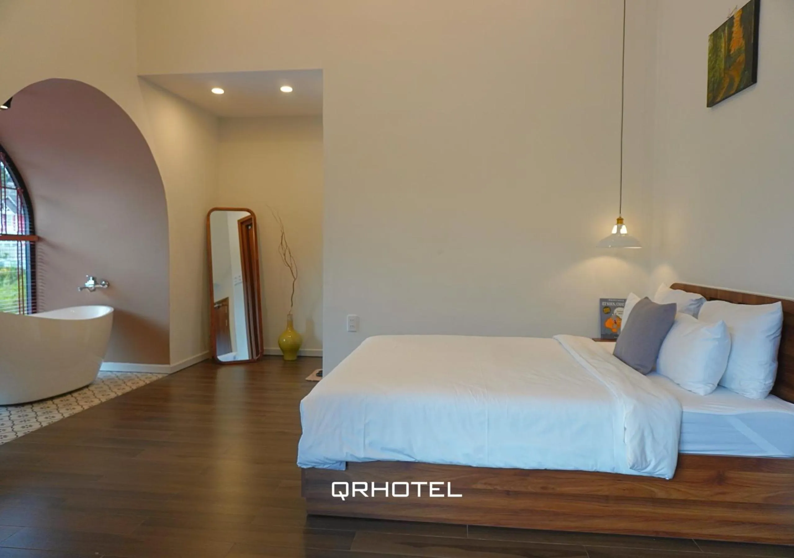 Bed in QR Hotel Dalat