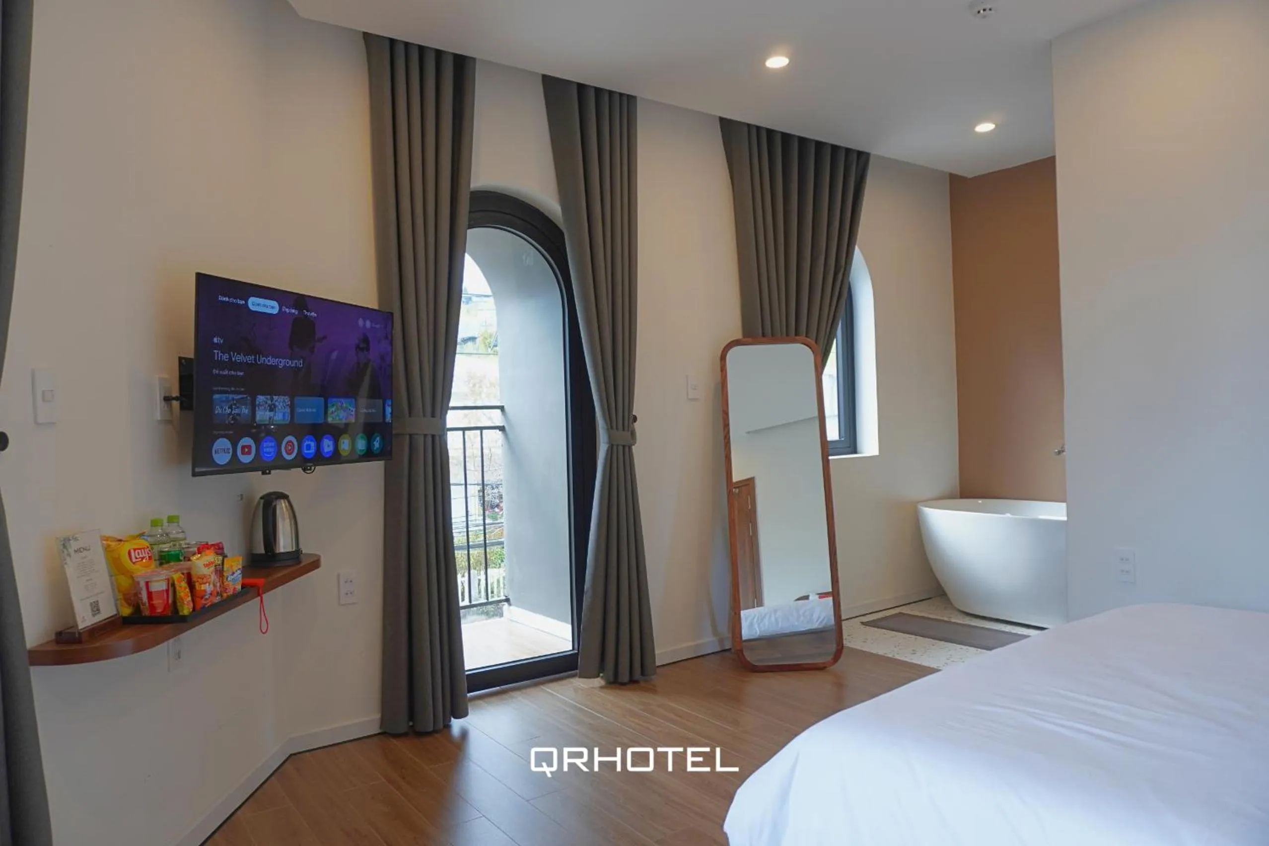 Bed in QR Hotel Dalat