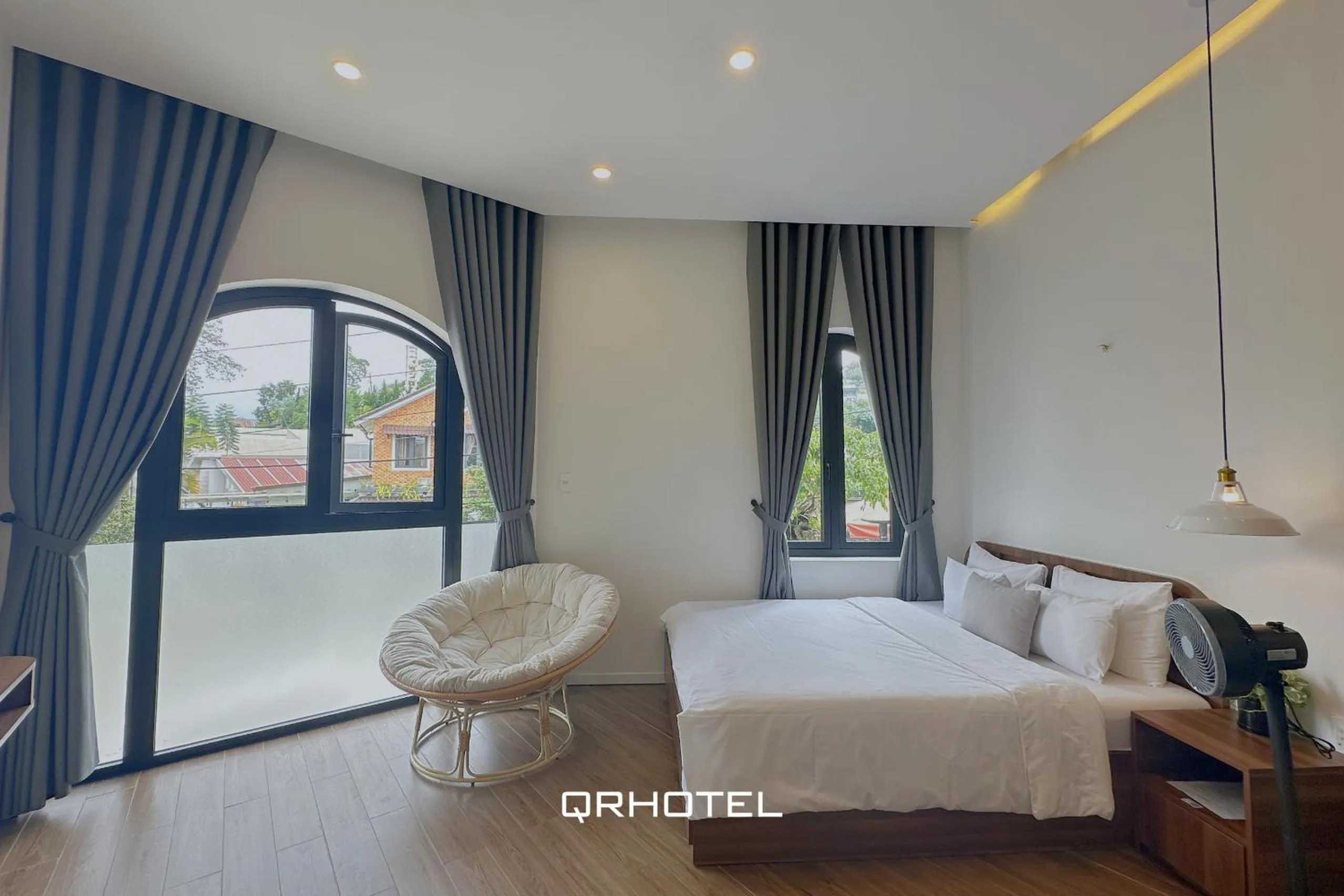 Bed in QR Hotel Dalat