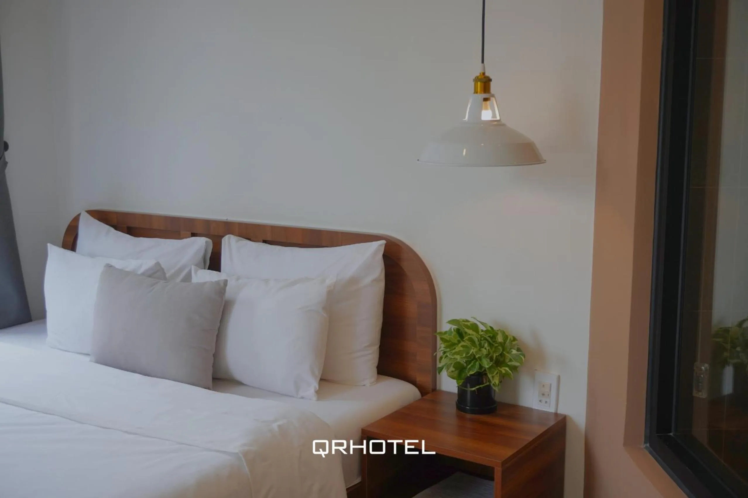 Bed in QR Hotel Dalat