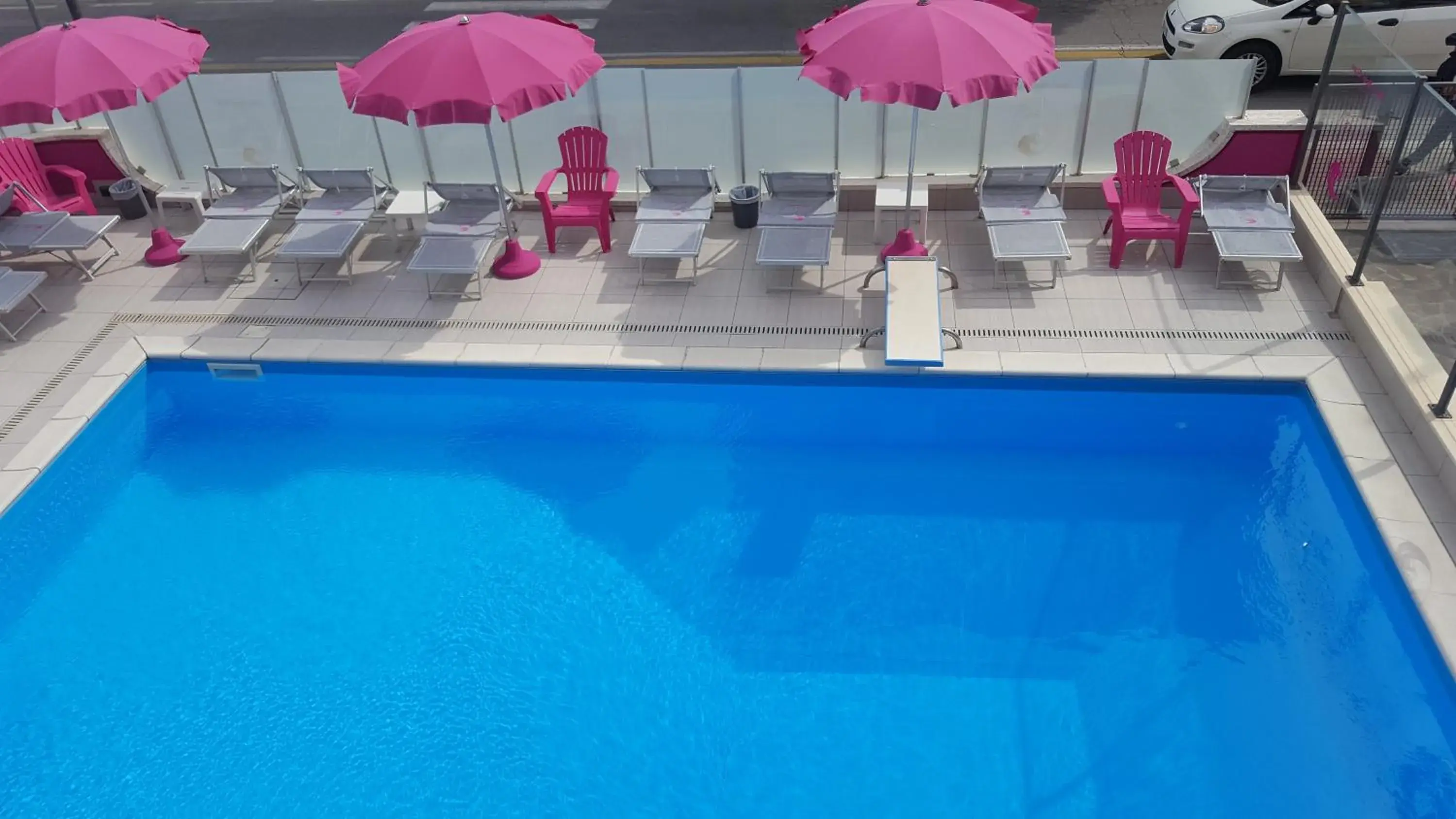 Swimming Pool in Hotel Mont Blanc