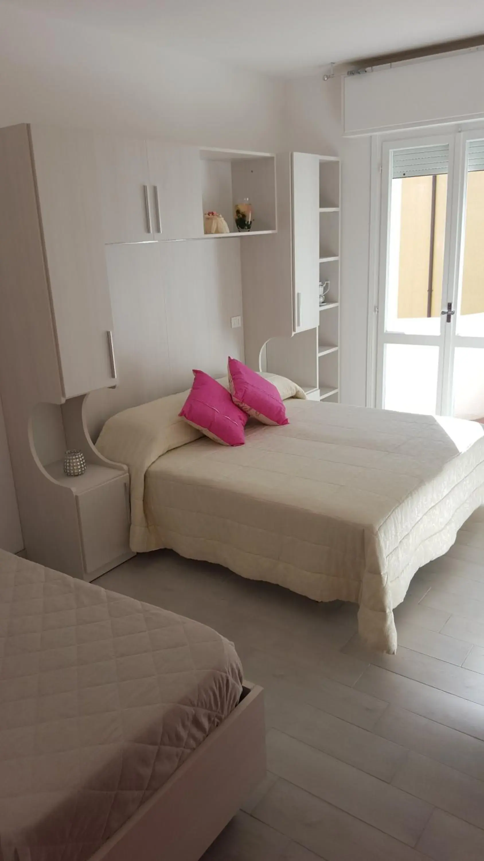 Bedroom, Bed in Hotel Mont Blanc