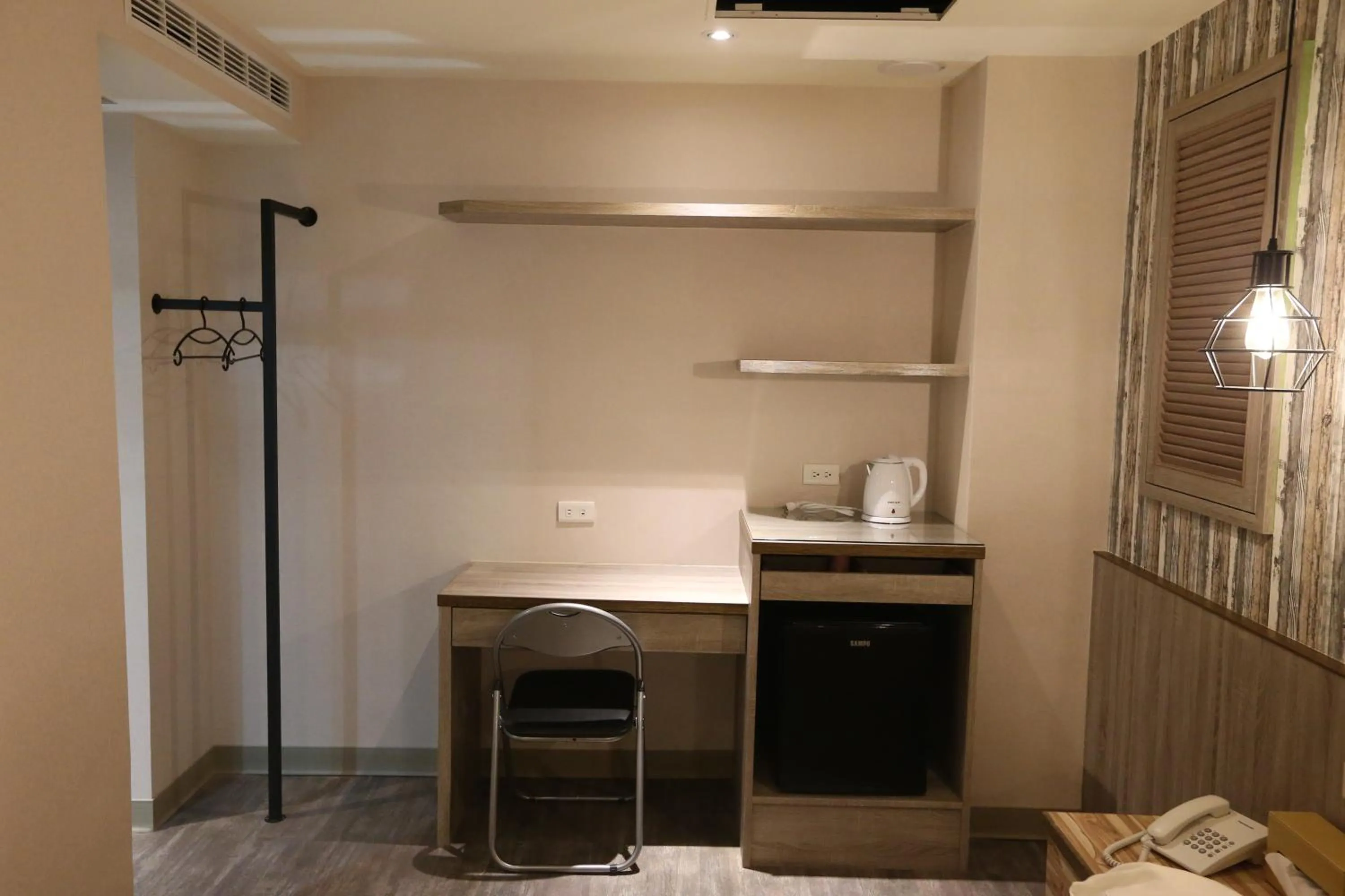 Bedroom in Central Hotel