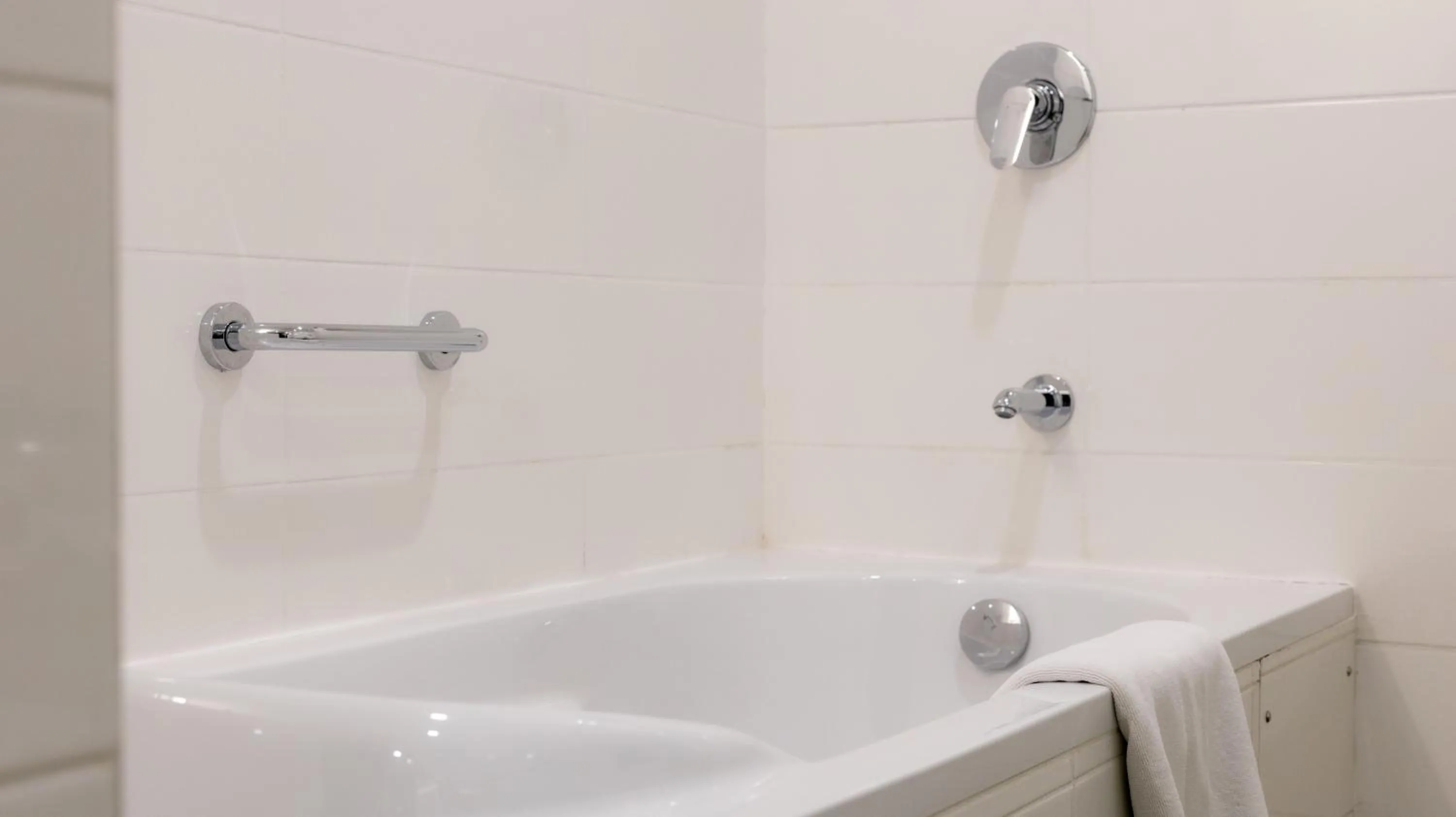 Bathroom in S Hotel Bahrain