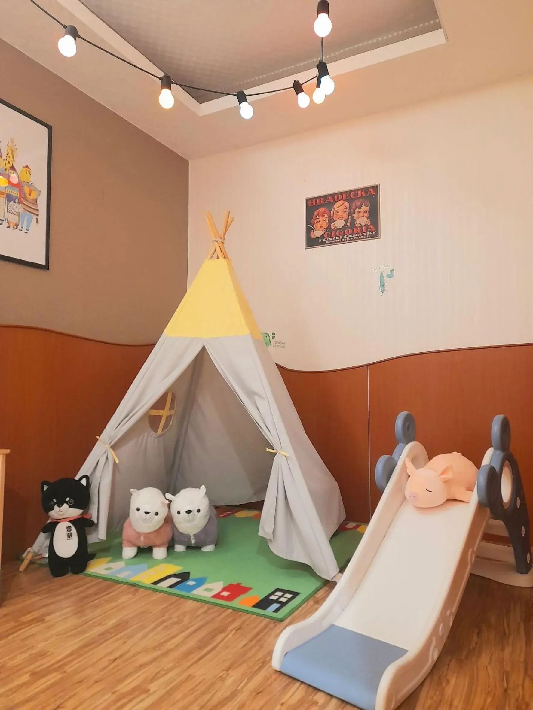 Hextuple Room (With Kids Playground) in Xing Ji Bungalow Hextuple Room (With Kids Playground) in Xing Ji Bungalow