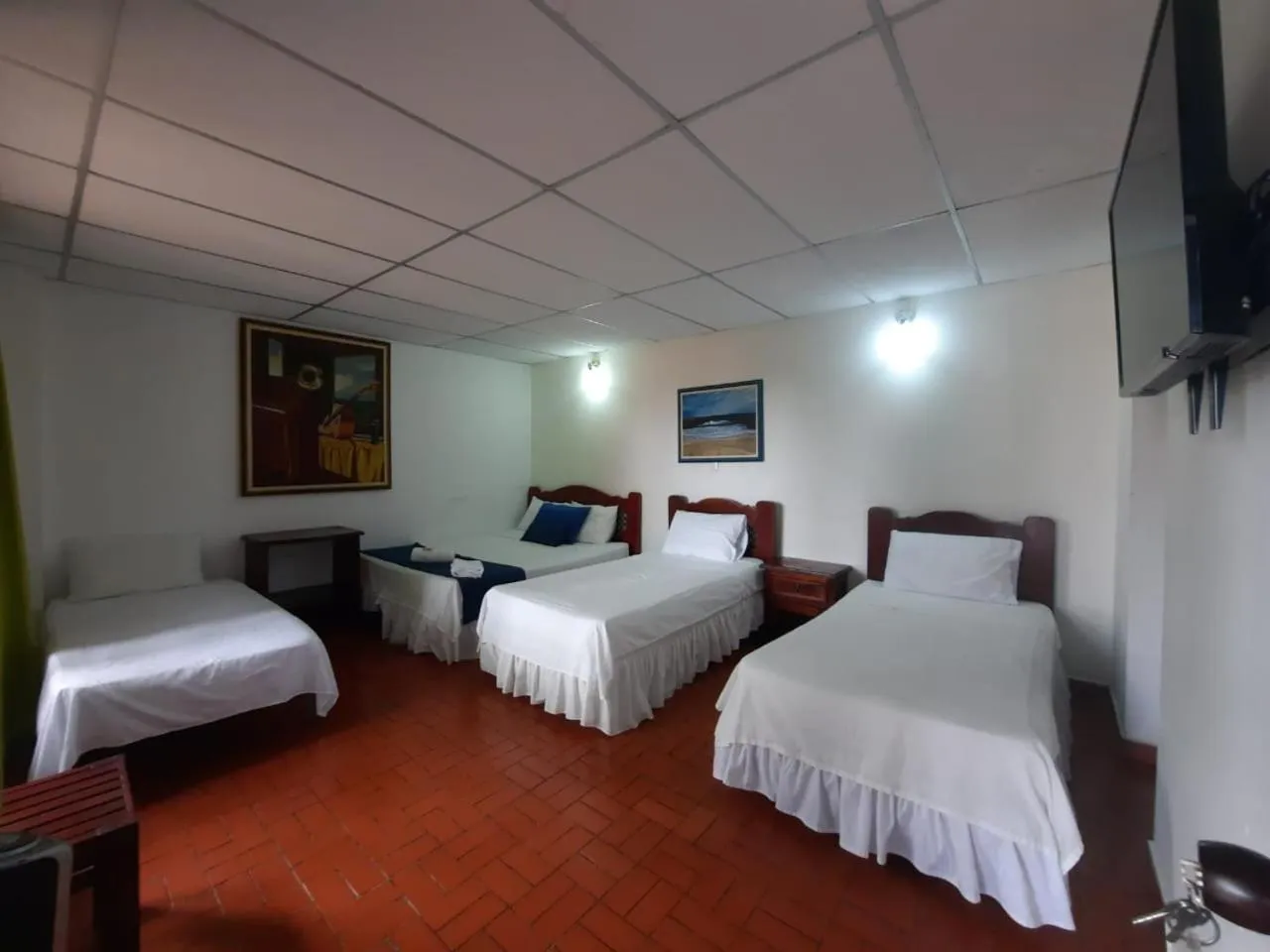 Communal lounge/ TV room, Bed in Ecohotel La Casona Pereira