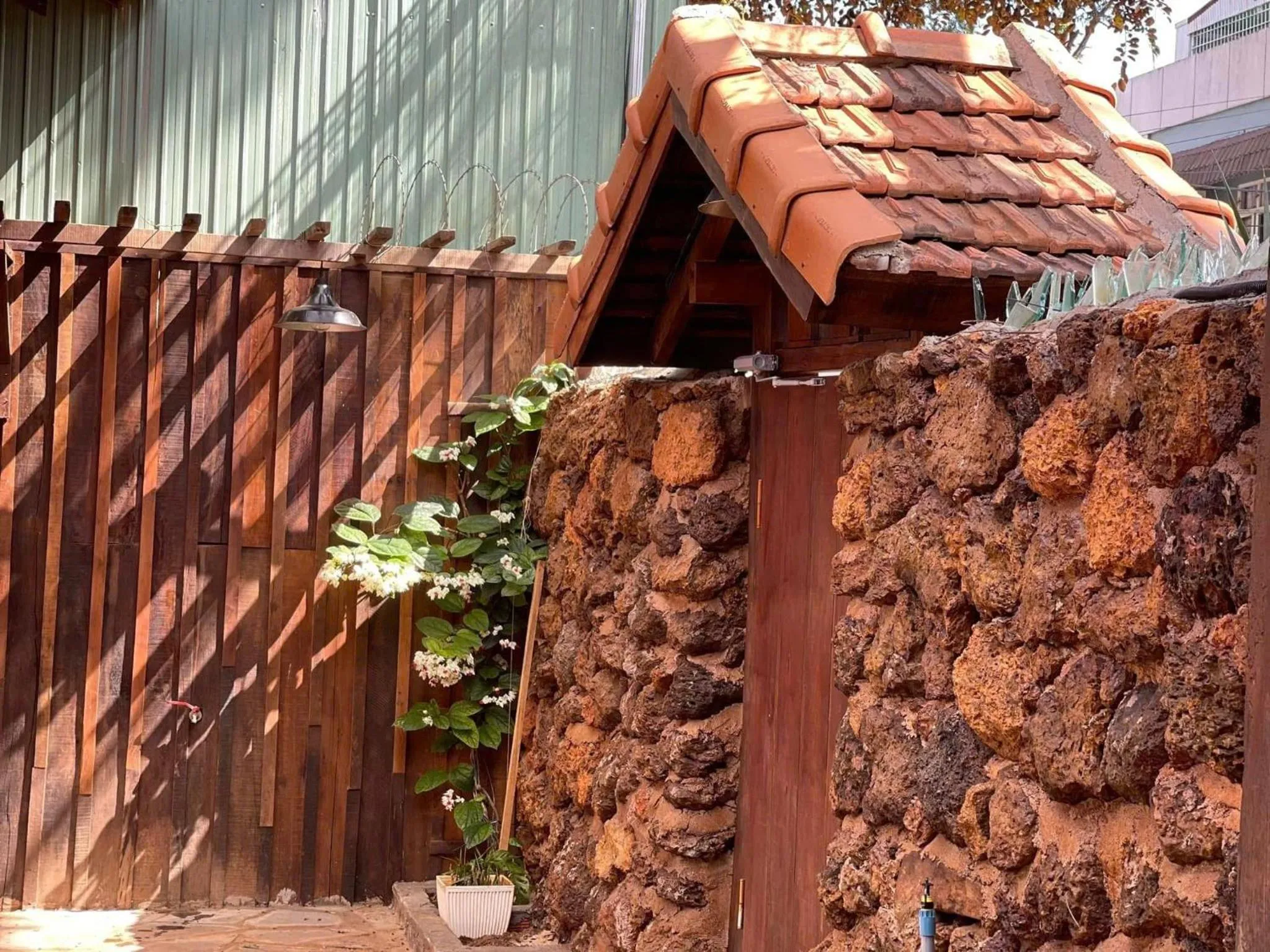 Facade/entrance in Ôna's House - Homestay Pleiku