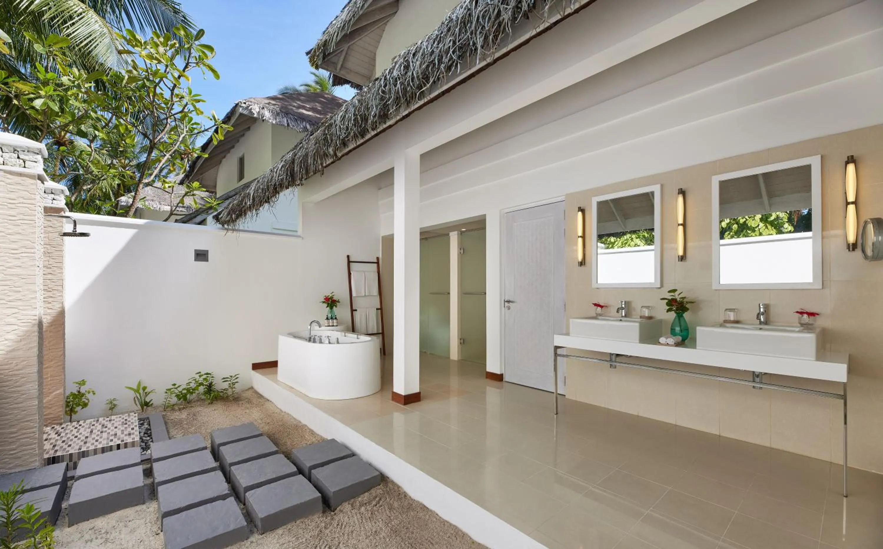 Bathroom in NH Maldives Kuda Rah Resort