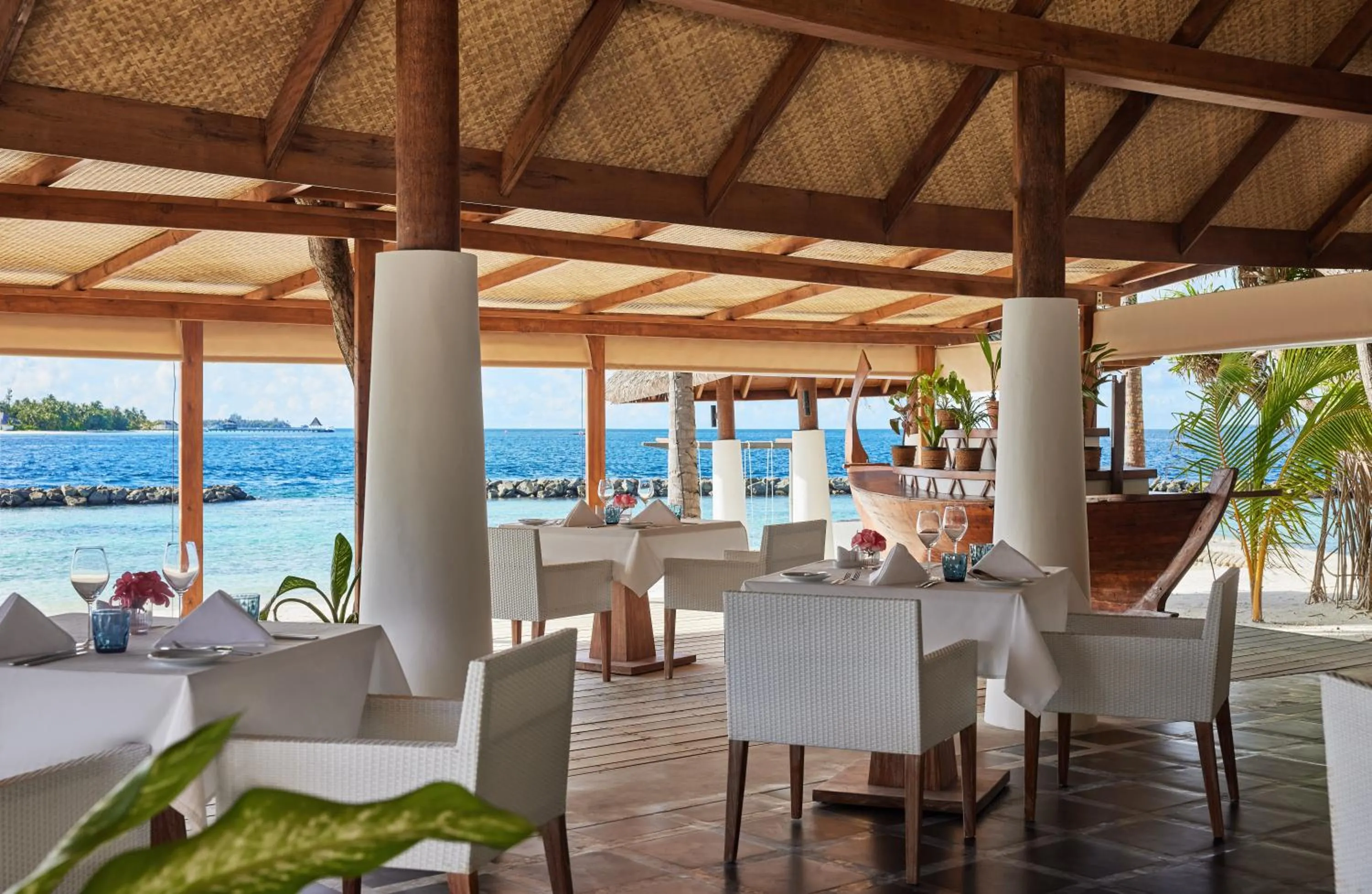 Restaurant/places to eat in NH Maldives Kuda Rah Resort